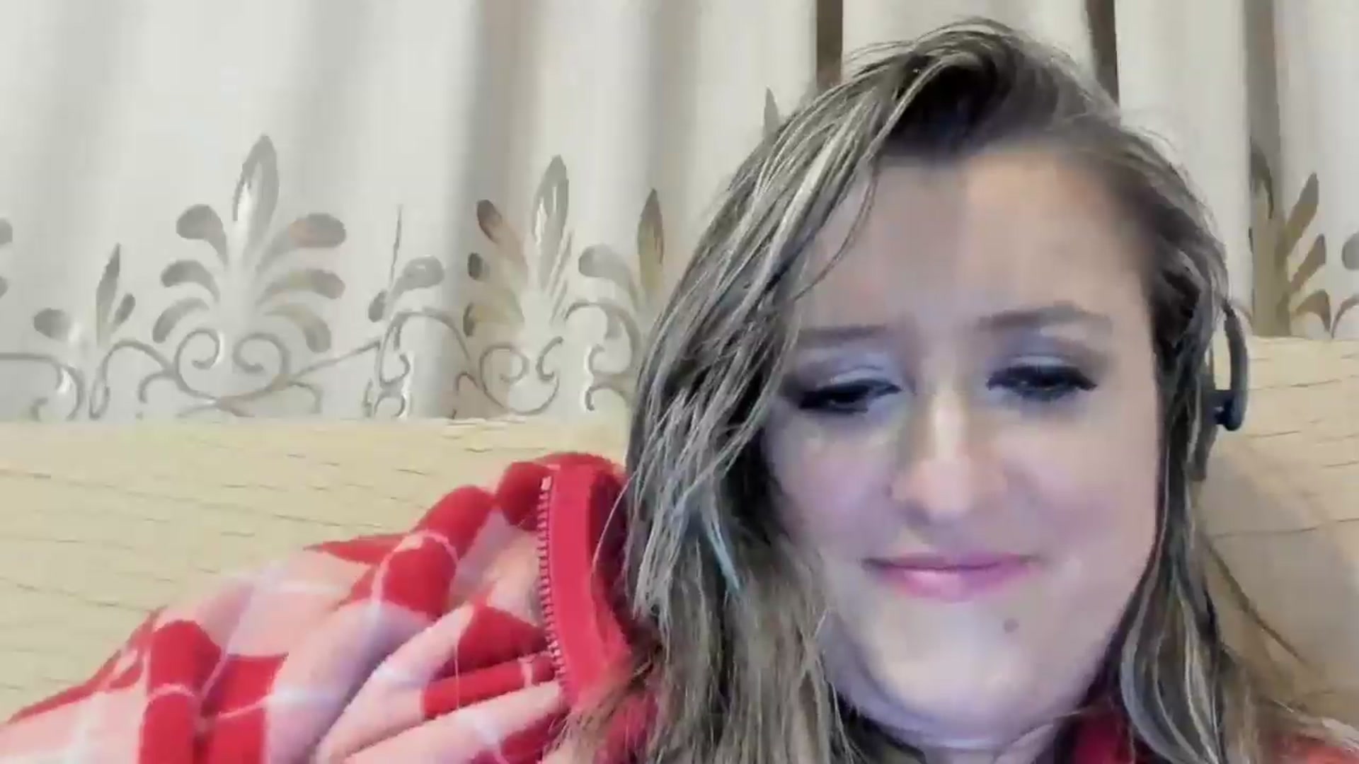 Gallery image thumbnail from BestDream's myfreecams stream on, 05/15/2024, 01:58 image 12 of 20