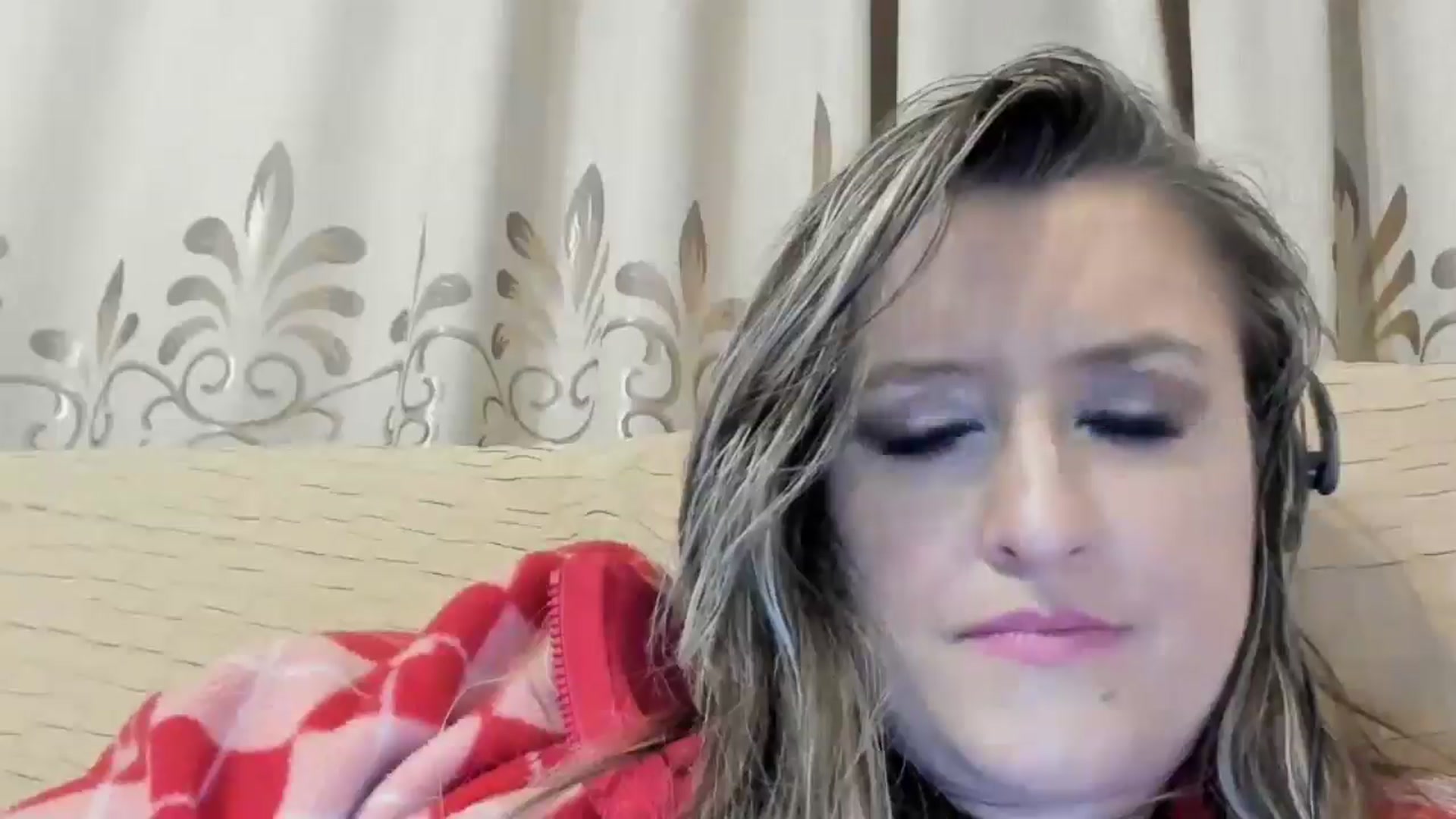 Gallery image thumbnail from BestDream's myfreecams stream on, 05/15/2024, 01:58 image 6 of 20