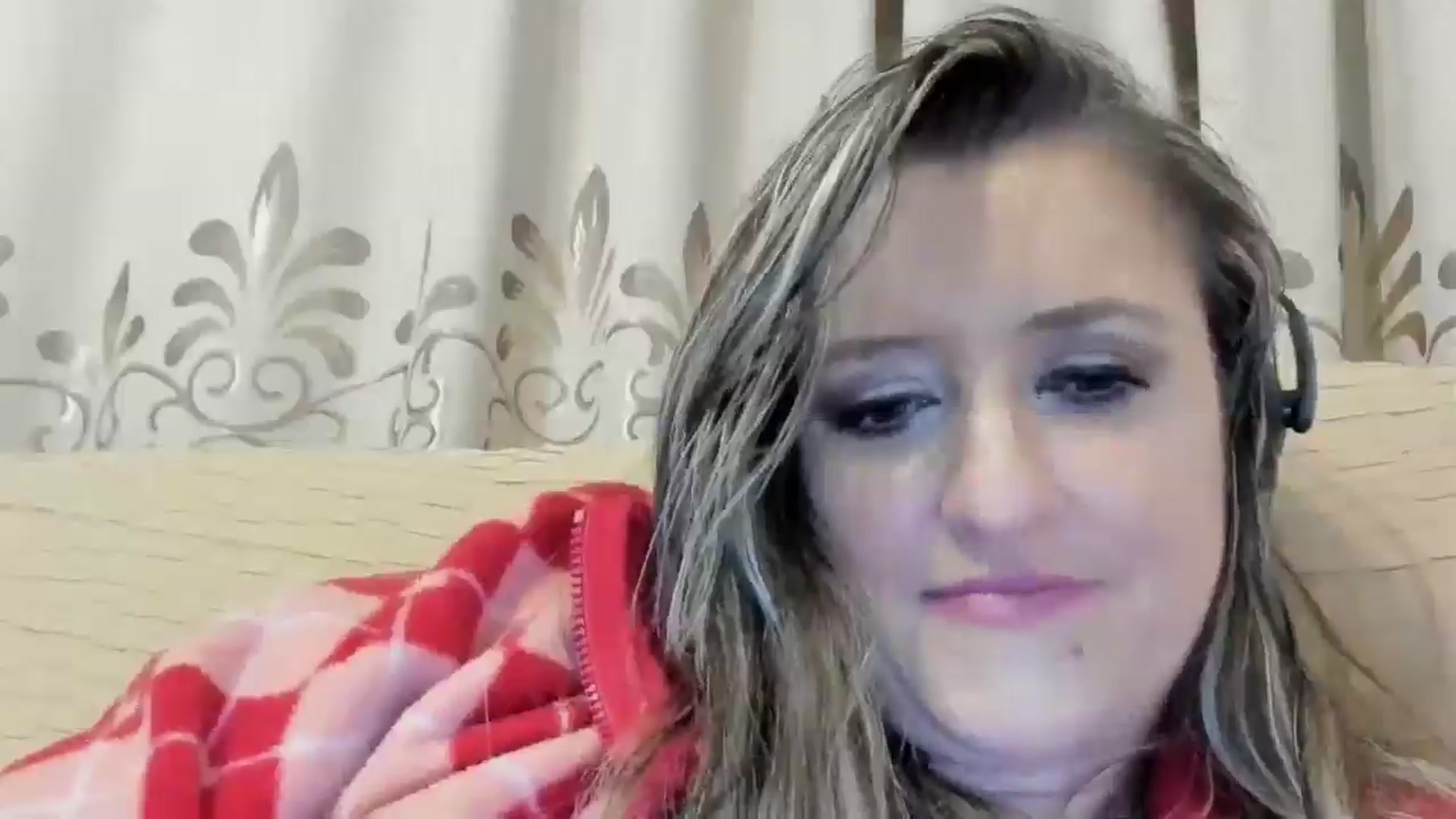 Gallery image thumbnail from BestDream's myfreecams stream on, 05/15/2024, 01:58 image 11 of 20