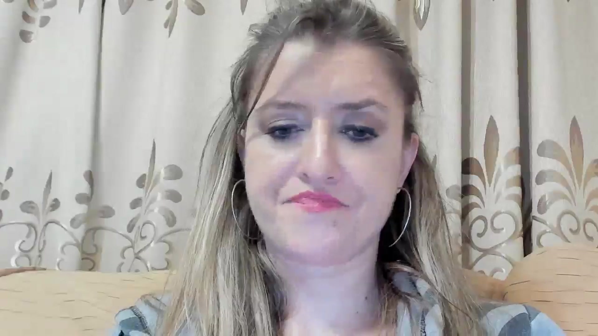 Gallery image thumbnail from BestDream's myfreecams stream on, 05/15/2024, 22:46 image 4 of 20