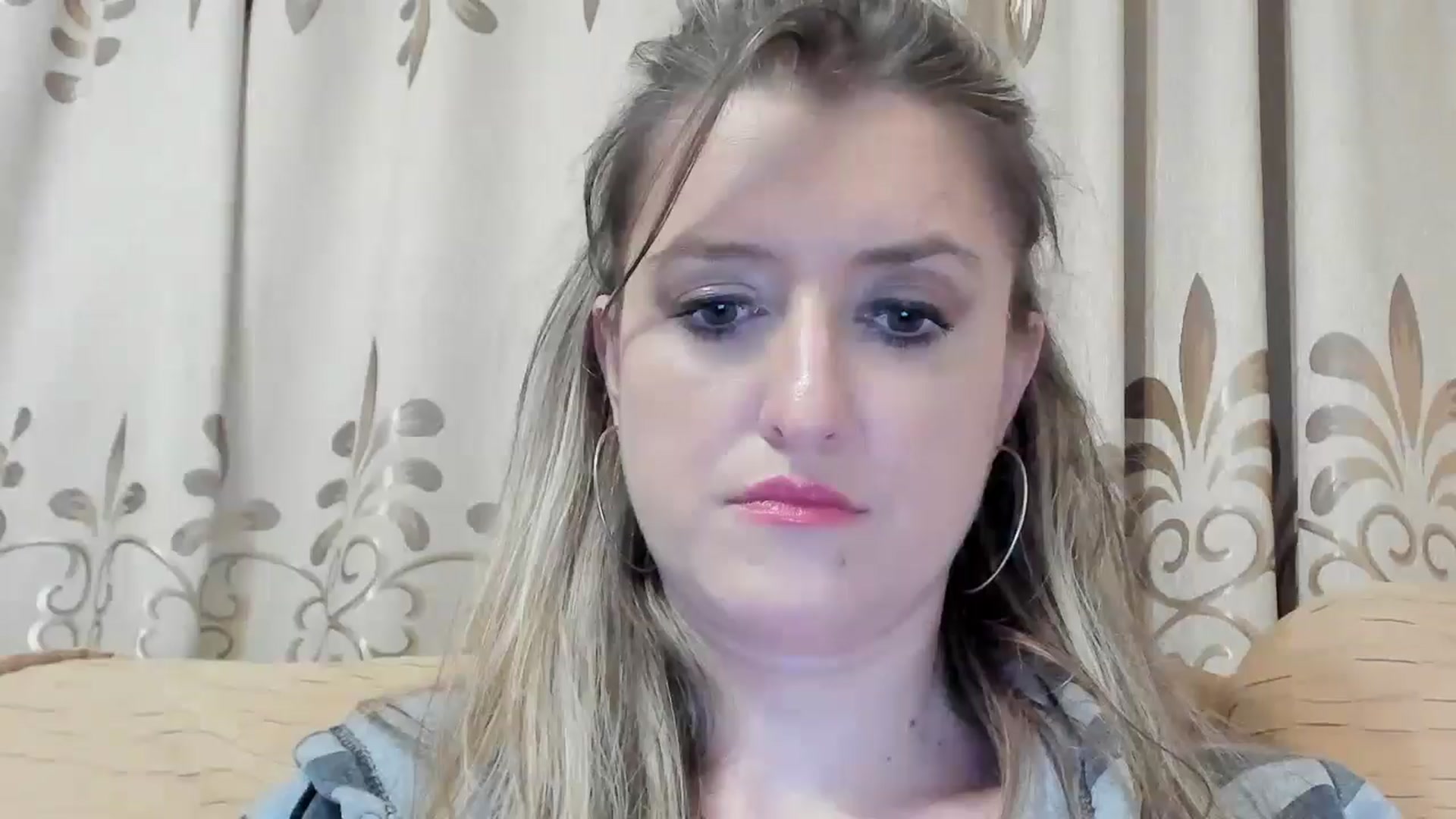 Gallery image thumbnail from BestDream's myfreecams stream on, 05/15/2024, 22:46 image 1 of 20