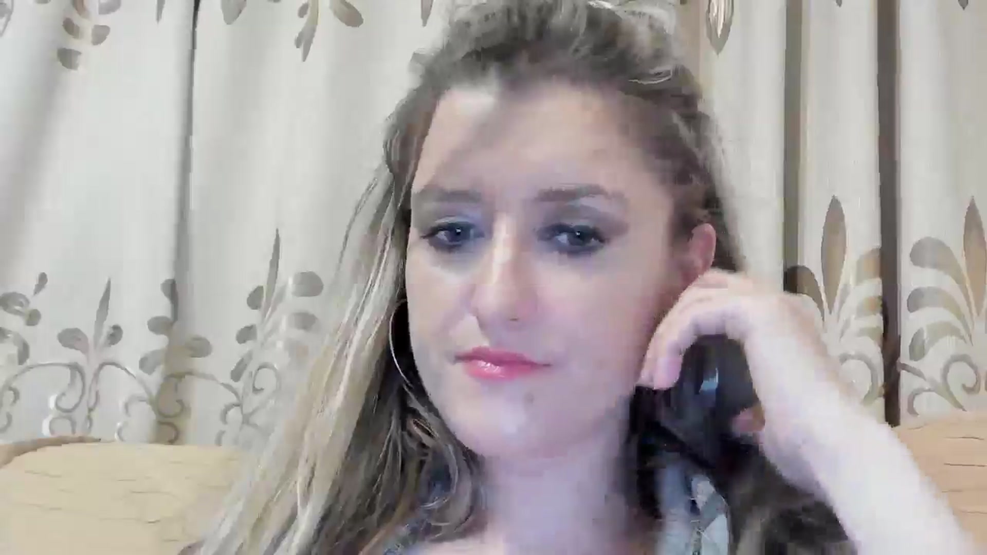 Gallery image thumbnail from BestDream's myfreecams stream on, 05/15/2024, 22:46 image 12 of 20