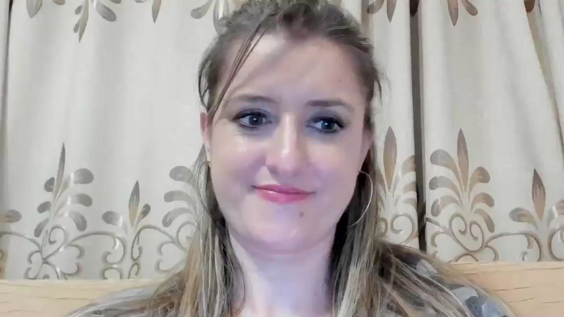 Gallery image thumbnail from BestDream's myfreecams stream on, 05/16/2024, 24:11 image 13 of 20