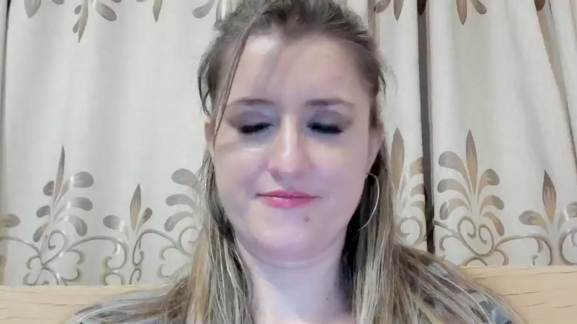 Gallery image thumbnail from BestDream's myfreecams stream on, 05/16/2024, 24:11 image 10 of 20