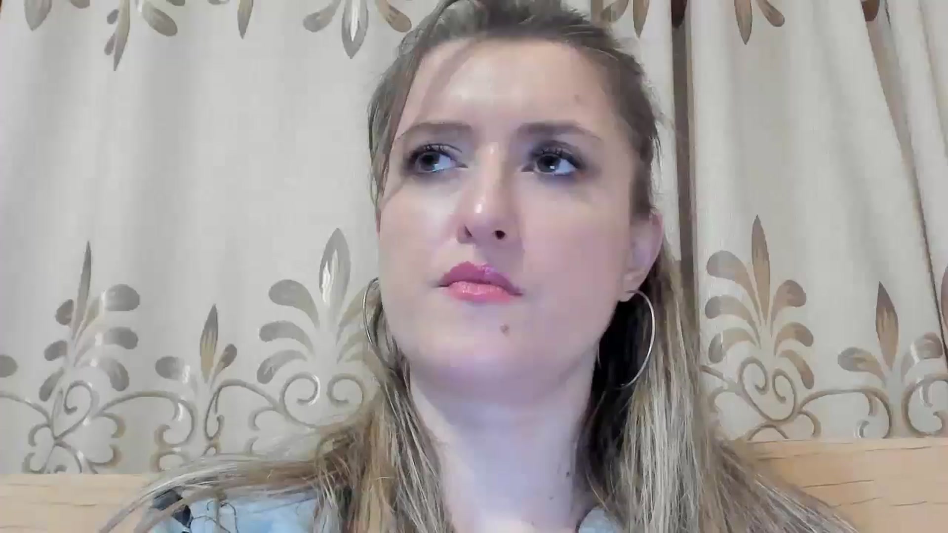 Gallery image thumbnail from BestDream's myfreecams stream on, 05/16/2024, 24:11 image 4 of 20