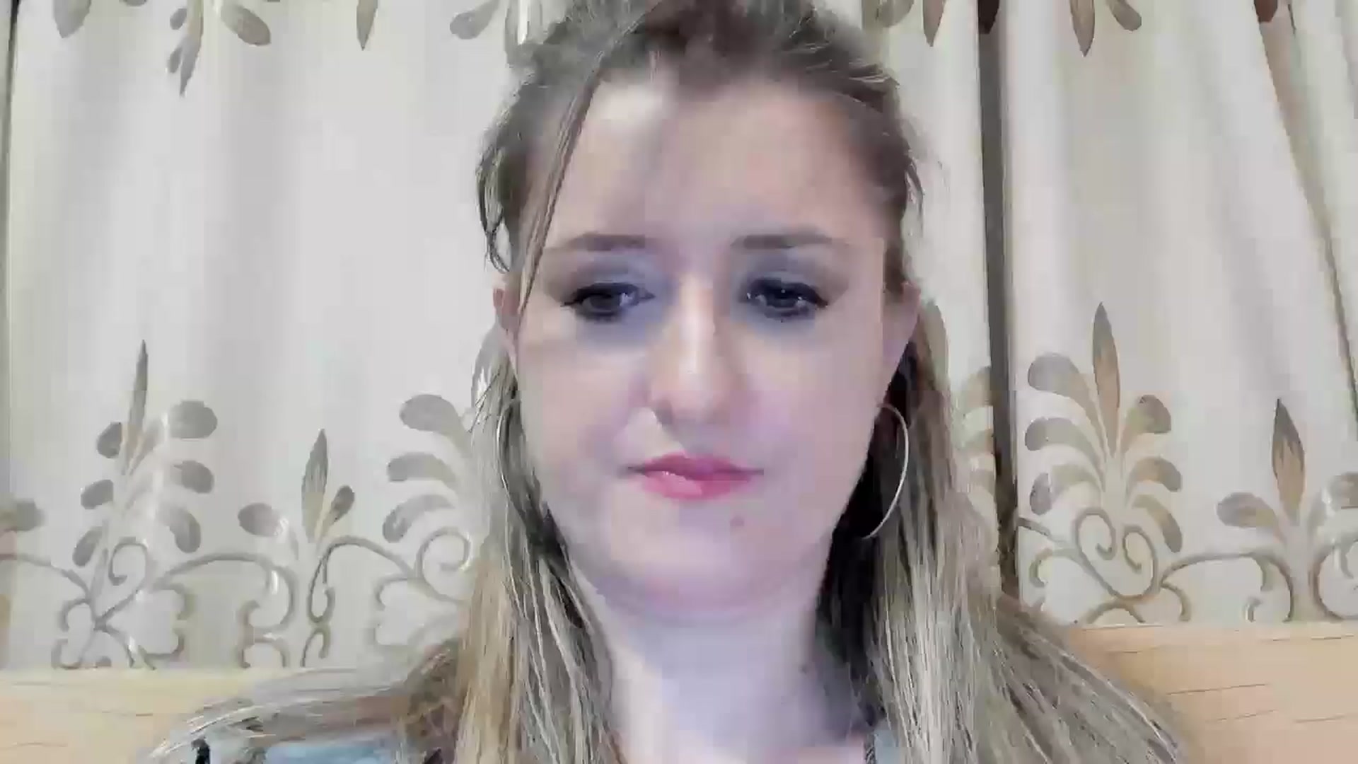 Gallery image thumbnail from BestDream's myfreecams stream on, 05/16/2024, 24:11 image 8 of 20