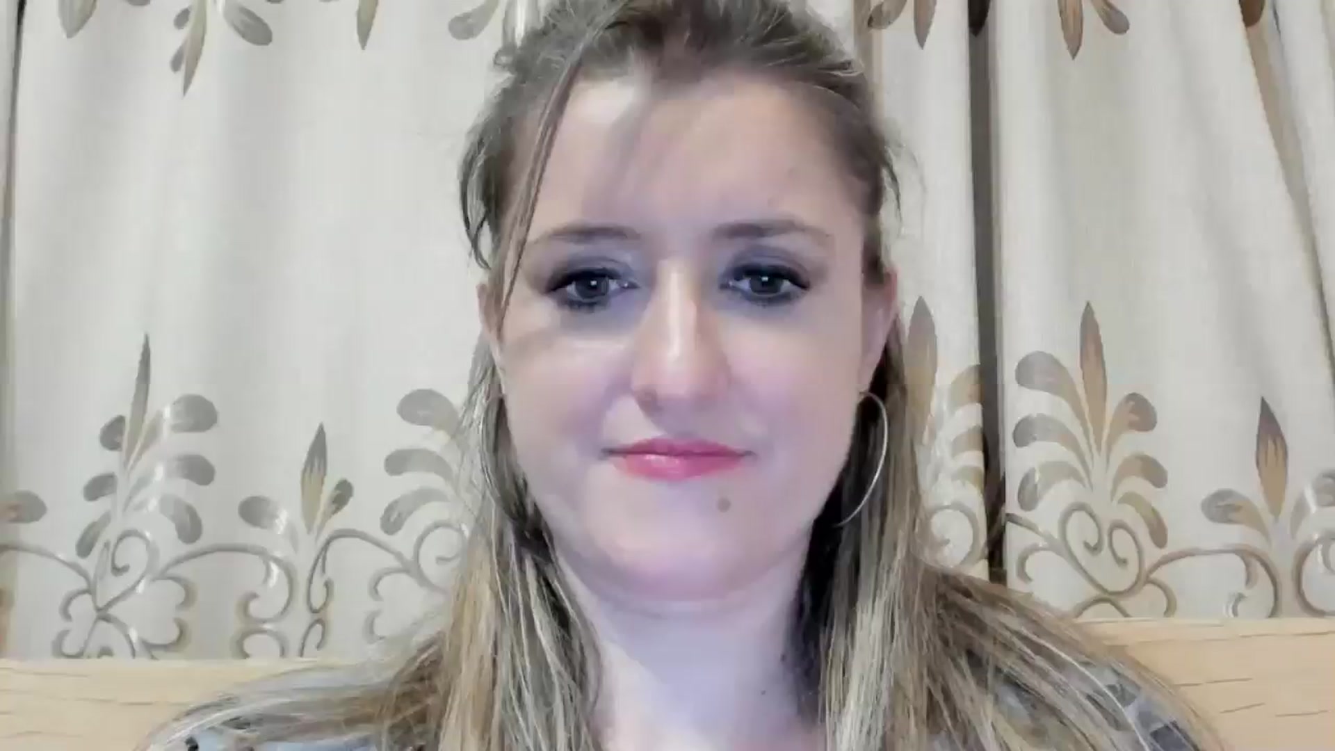Gallery image thumbnail from BestDream's myfreecams stream on, 05/16/2024, 24:11 image 9 of 20