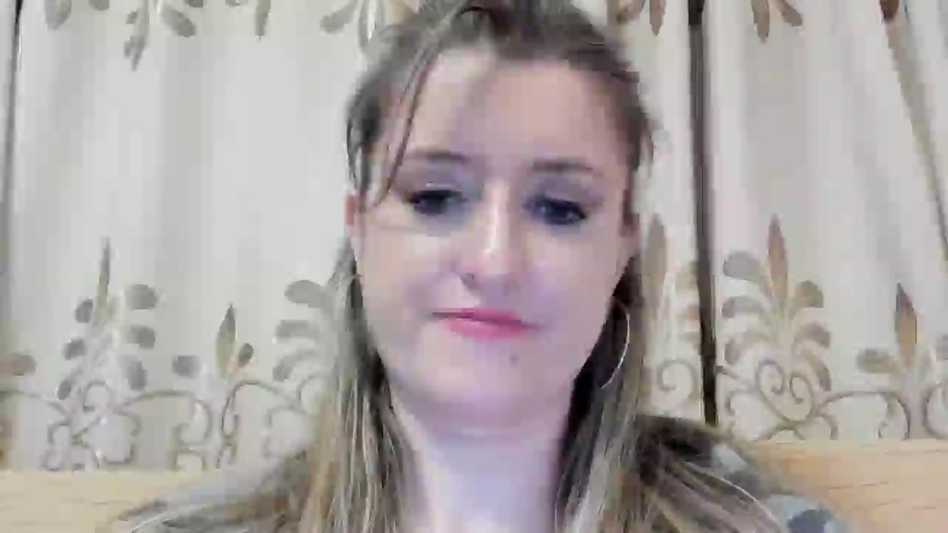 Gallery image thumbnail from BestDream's myfreecams stream on, 05/16/2024, 24:18 image 5 of 20
