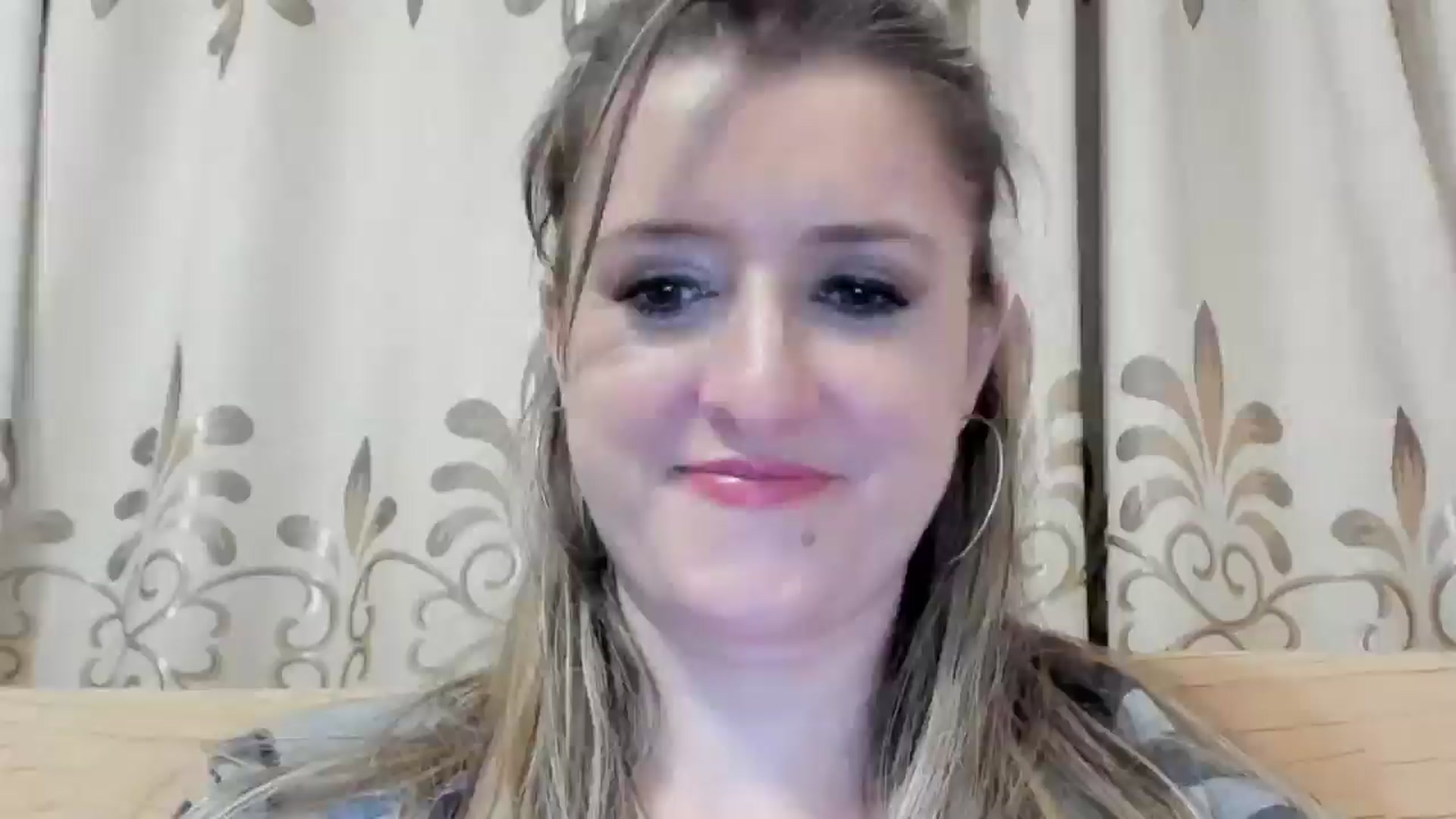 Gallery image thumbnail from BestDream's myfreecams stream on, 05/16/2024, 24:18 image 11 of 20