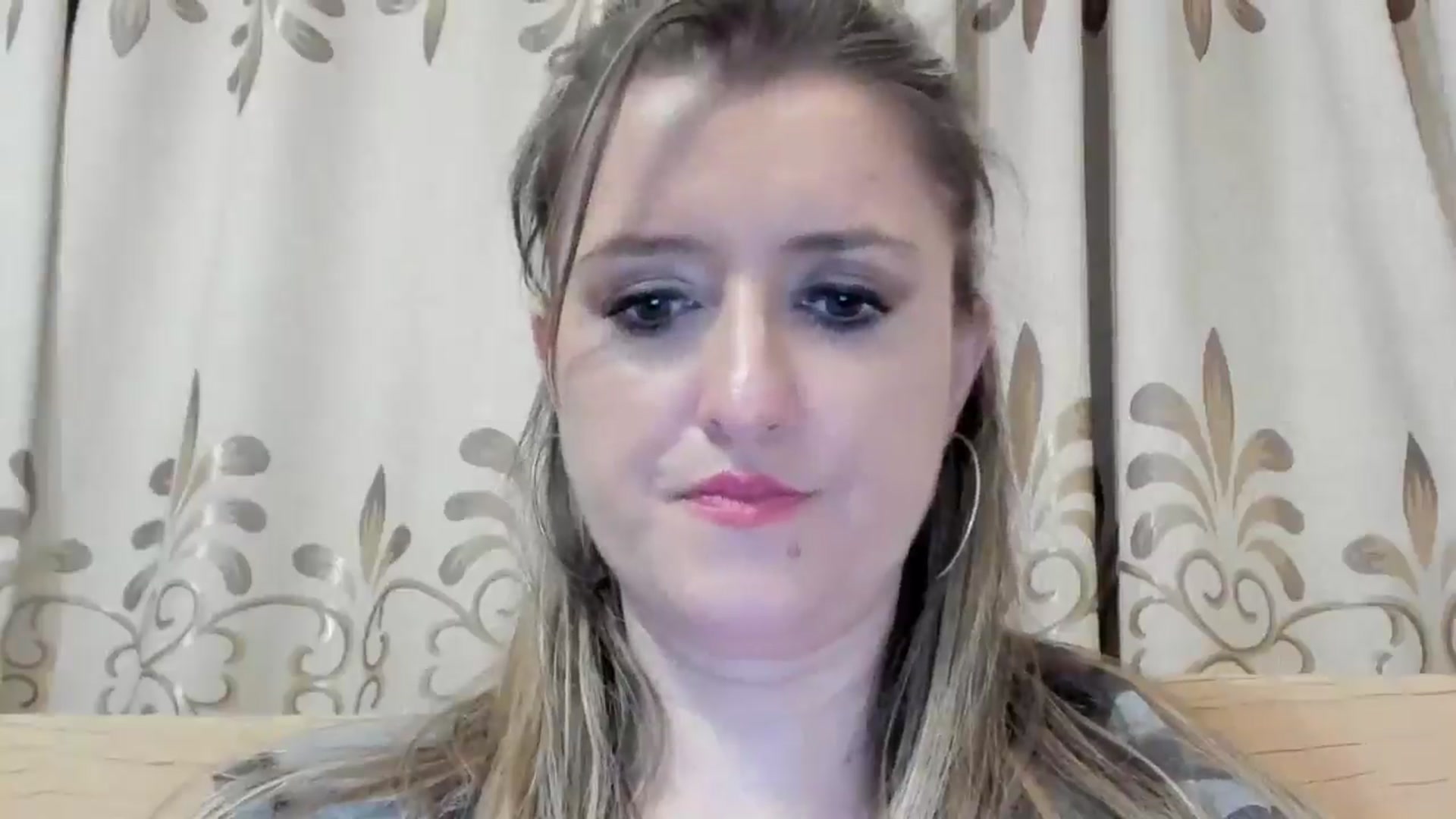 Gallery image thumbnail from BestDream's myfreecams stream on, 05/16/2024, 24:18 image 7 of 20