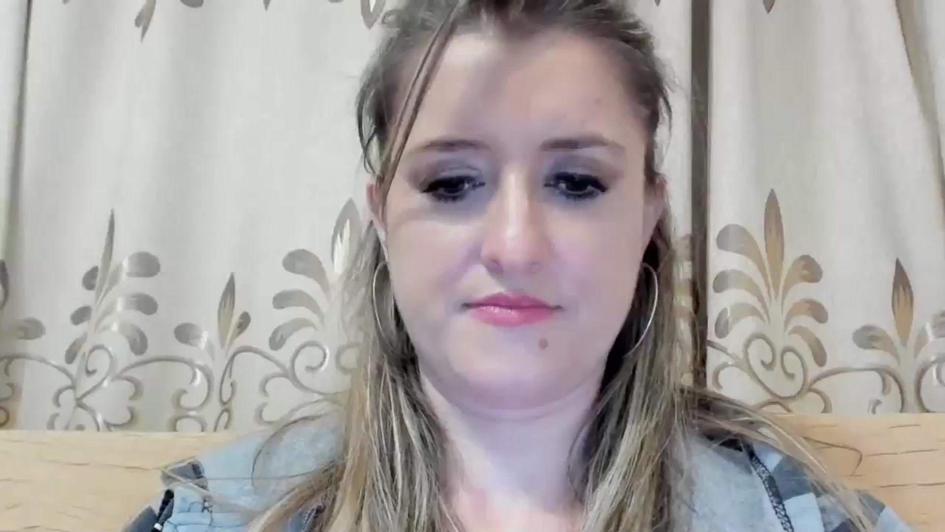 Gallery image thumbnail from BestDream's myfreecams stream on, 05/16/2024, 24:37 image 18 of 20