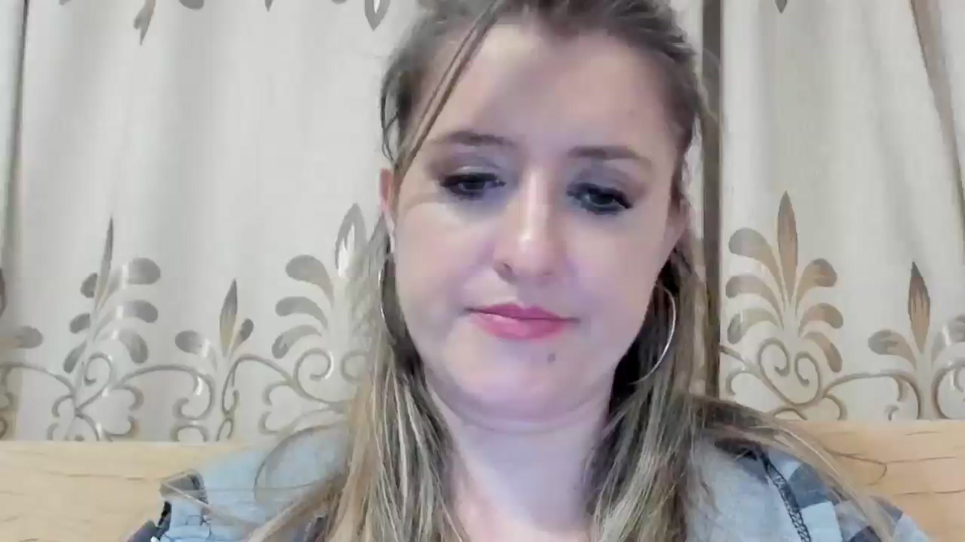 Gallery image thumbnail from BestDream's myfreecams stream on, 05/16/2024, 24:37 image 16 of 20