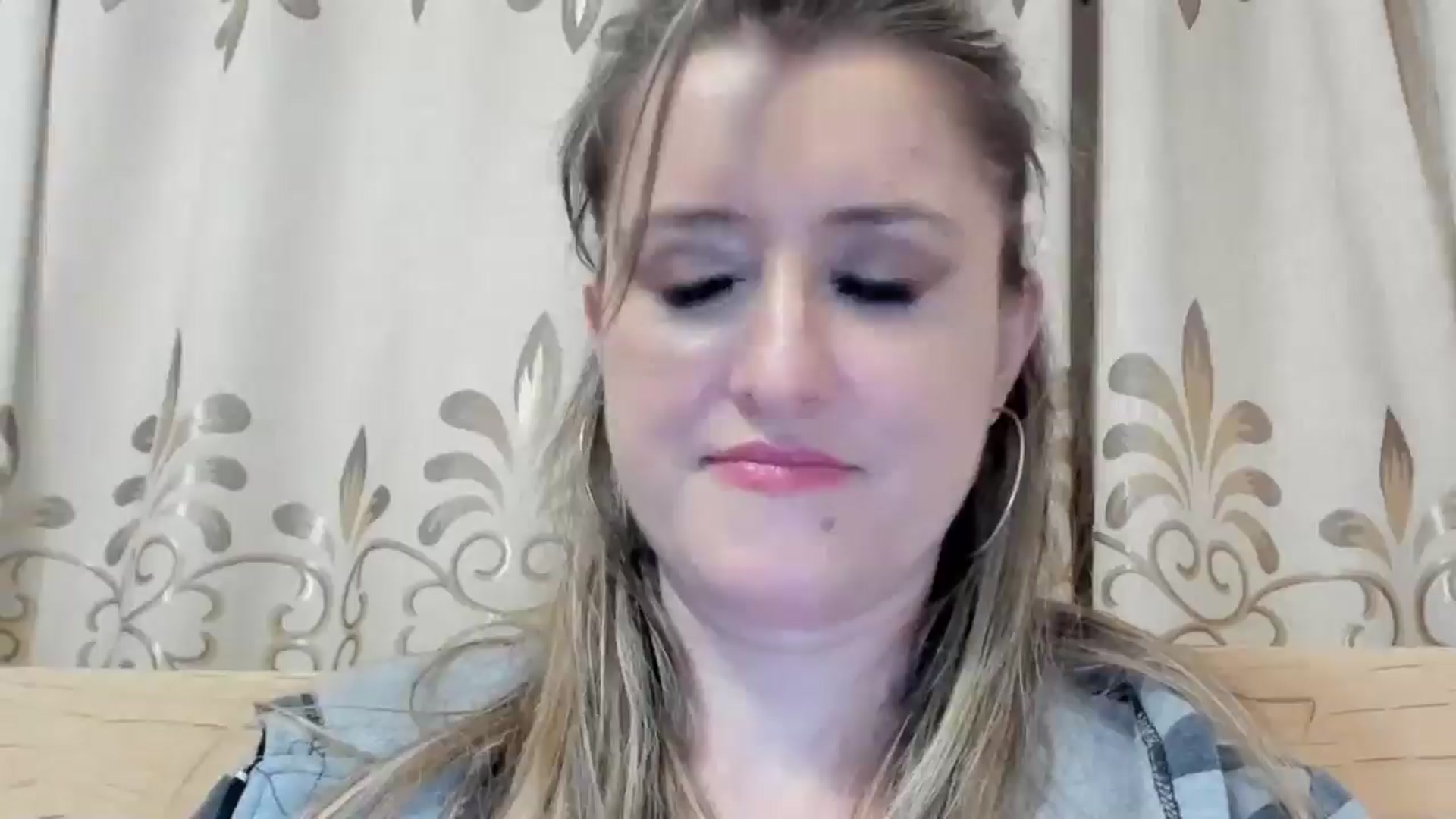 Gallery image thumbnail from BestDream's myfreecams stream on, 05/16/2024, 24:37 image 7 of 20