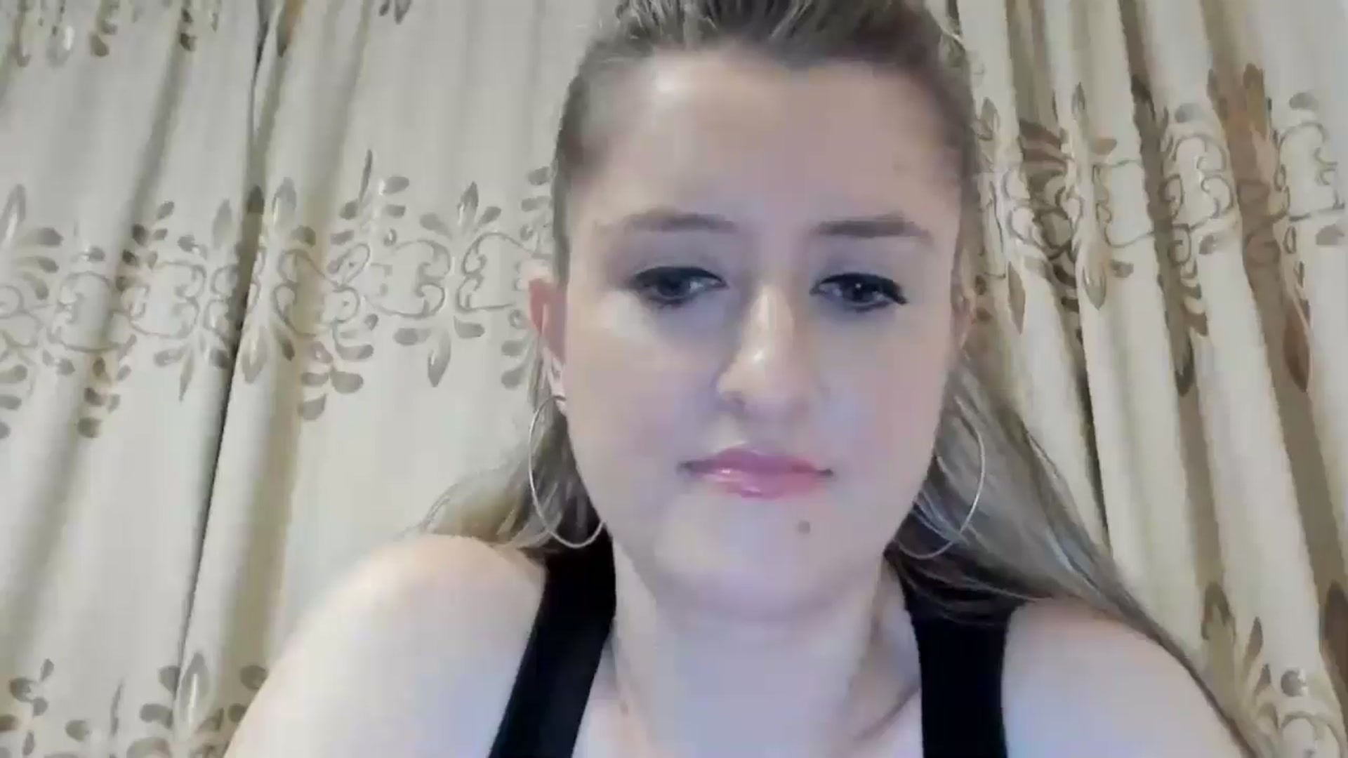 Gallery image thumbnail from BestDream's myfreecams stream on, 05/16/2024, 21:15 image 12 of 20
