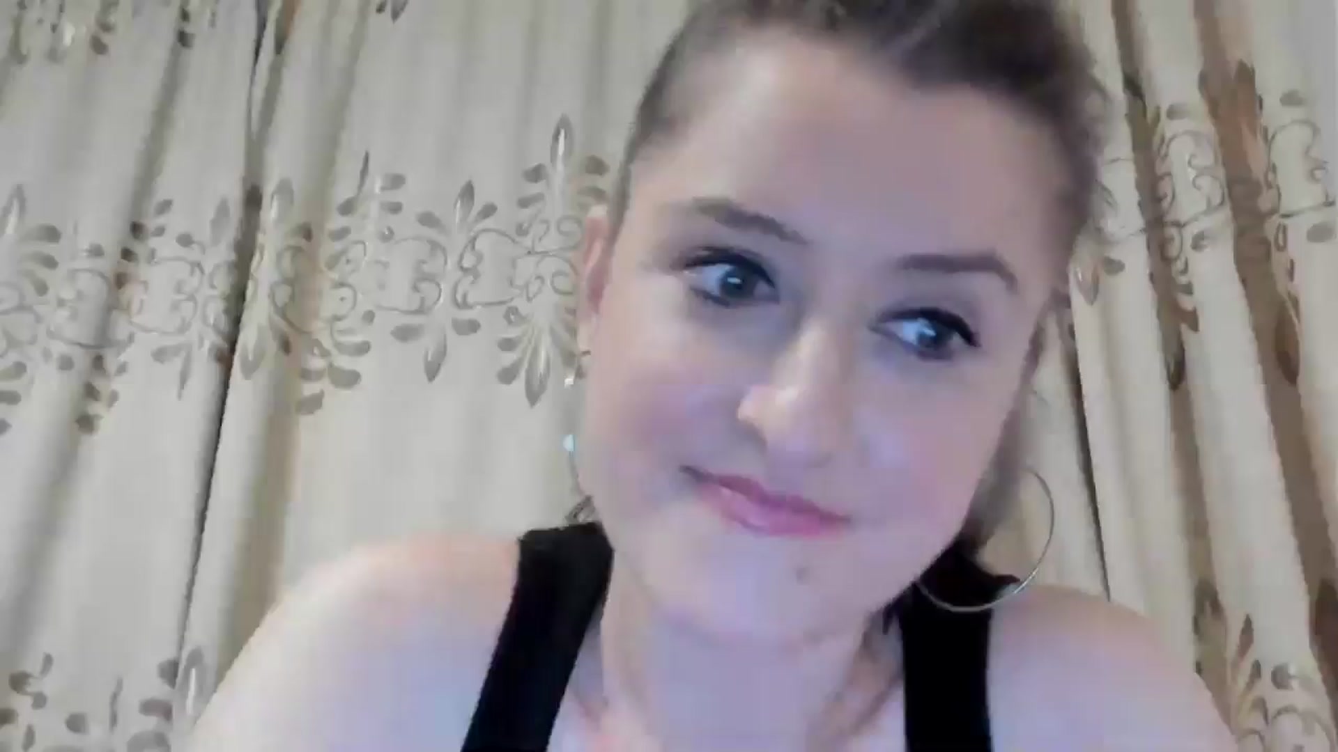 Gallery image thumbnail from BestDream's myfreecams stream on, 05/16/2024, 21:15 image 5 of 20