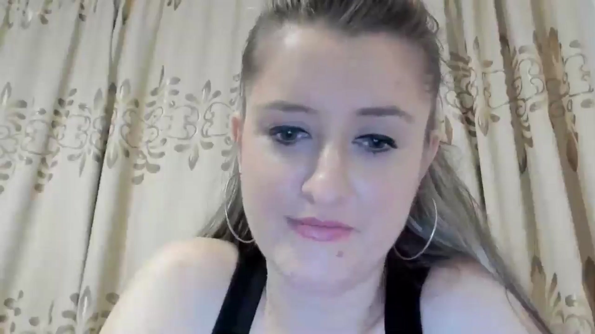 Gallery image thumbnail from BestDream's myfreecams stream on, 05/16/2024, 21:15 image 11 of 20