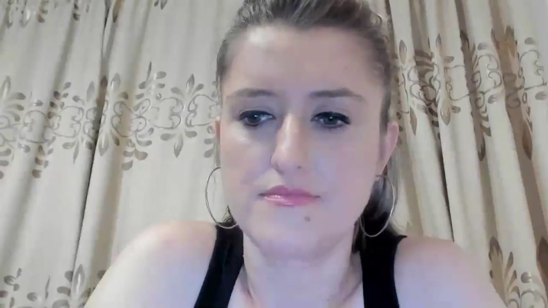Gallery image thumbnail from BestDream's myfreecams stream on, 05/16/2024, 21:15 image 6 of 20
