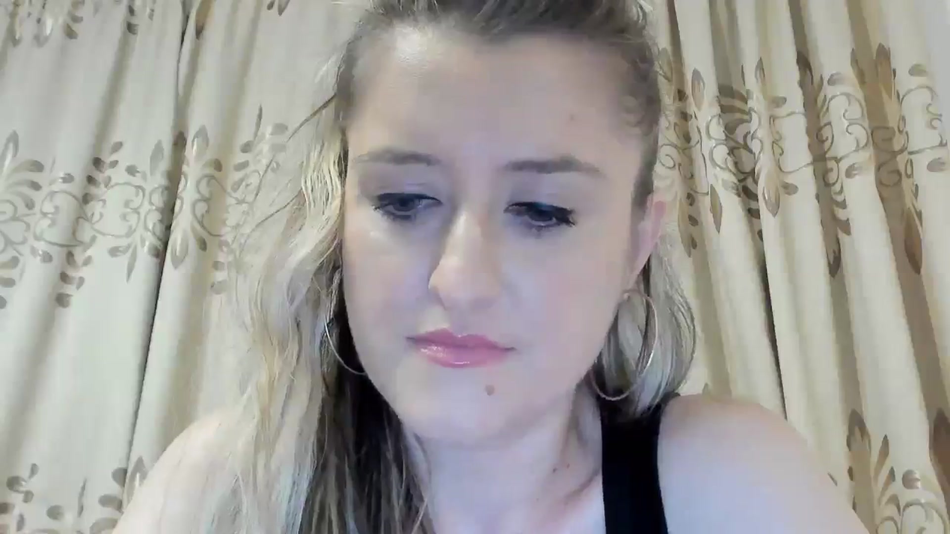 Gallery image thumbnail from BestDream's myfreecams stream on, 05/16/2024, 21:15 image 2 of 20