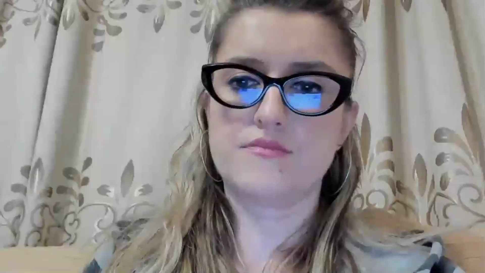 Gallery image thumbnail from BestDream's myfreecams stream on, 05/16/2024, 22:28 image 4 of 20
