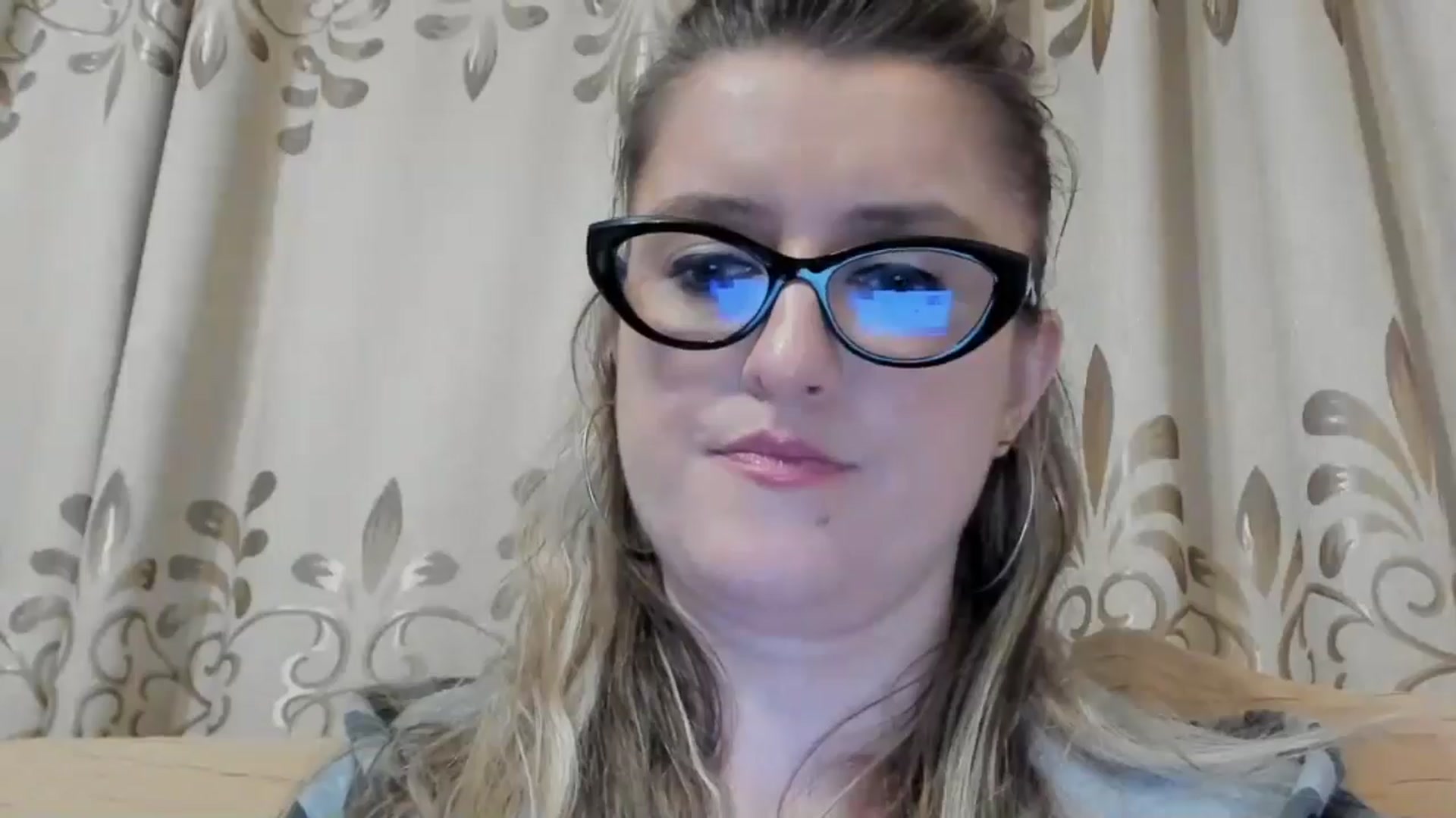 Gallery image thumbnail from BestDream's myfreecams stream on, 05/16/2024, 22:28 image 14 of 20