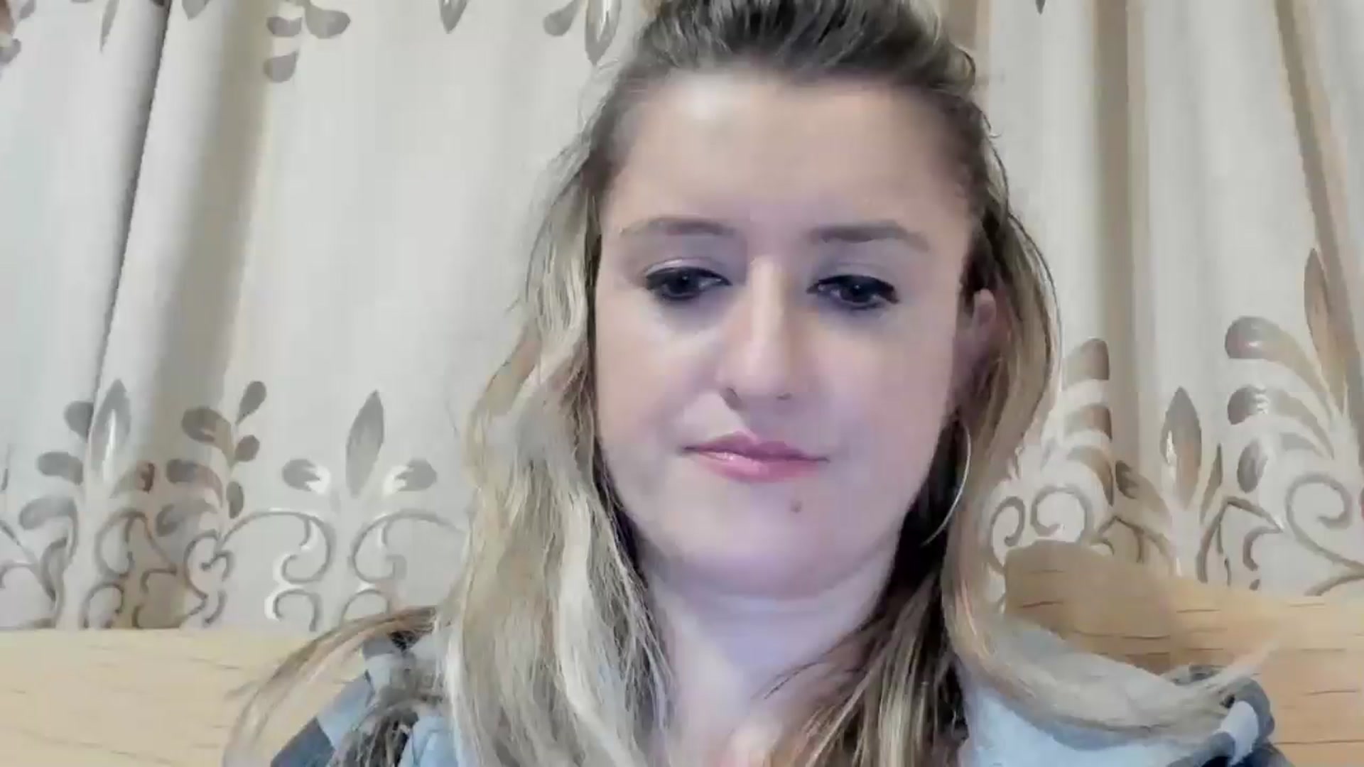 Gallery image thumbnail from BestDream's myfreecams stream on, 05/16/2024, 23:02 image 7 of 20