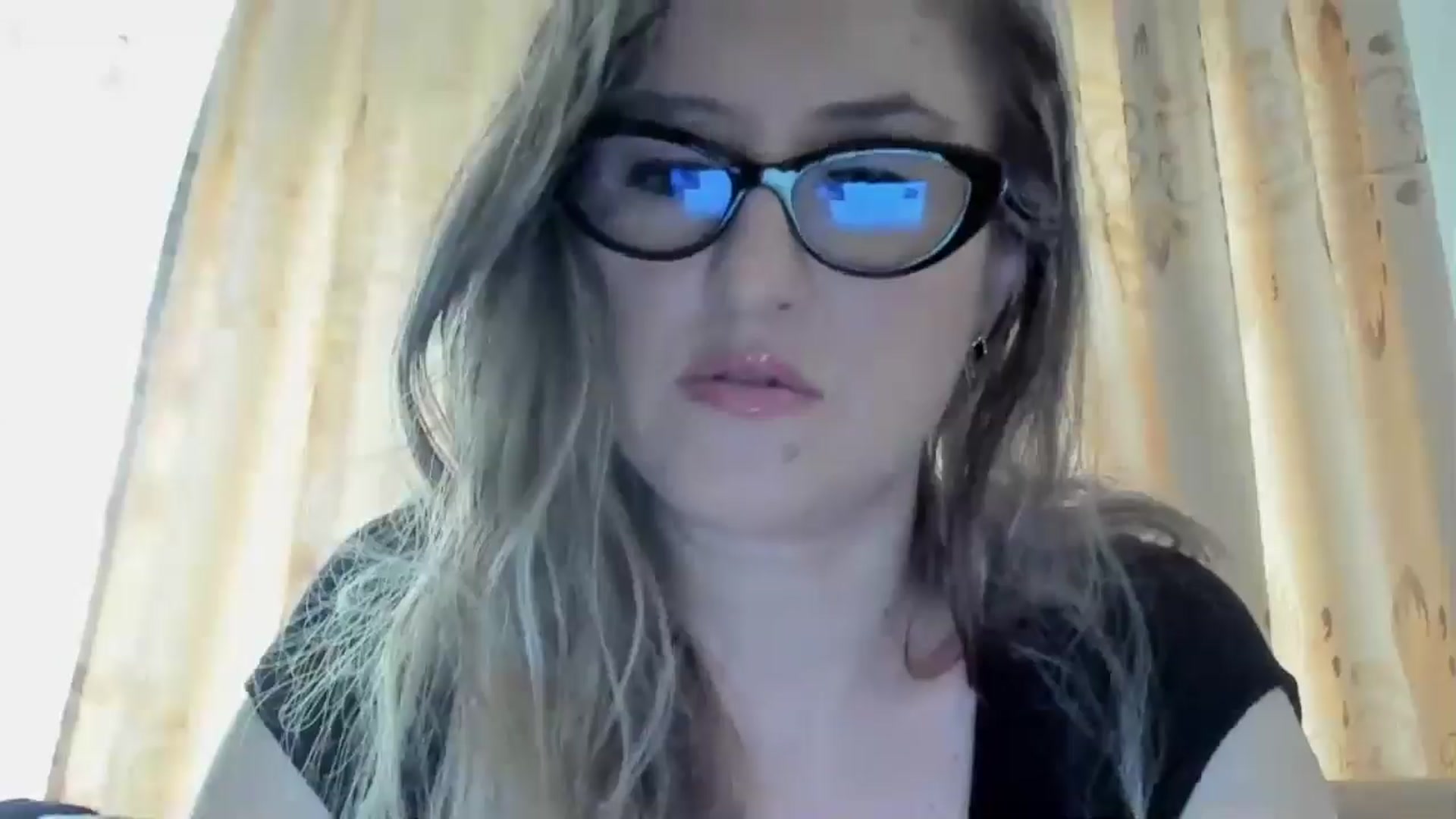 Gallery image thumbnail from BestDream's myfreecams stream on, 05/17/2024, 10:37 image 18 of 20