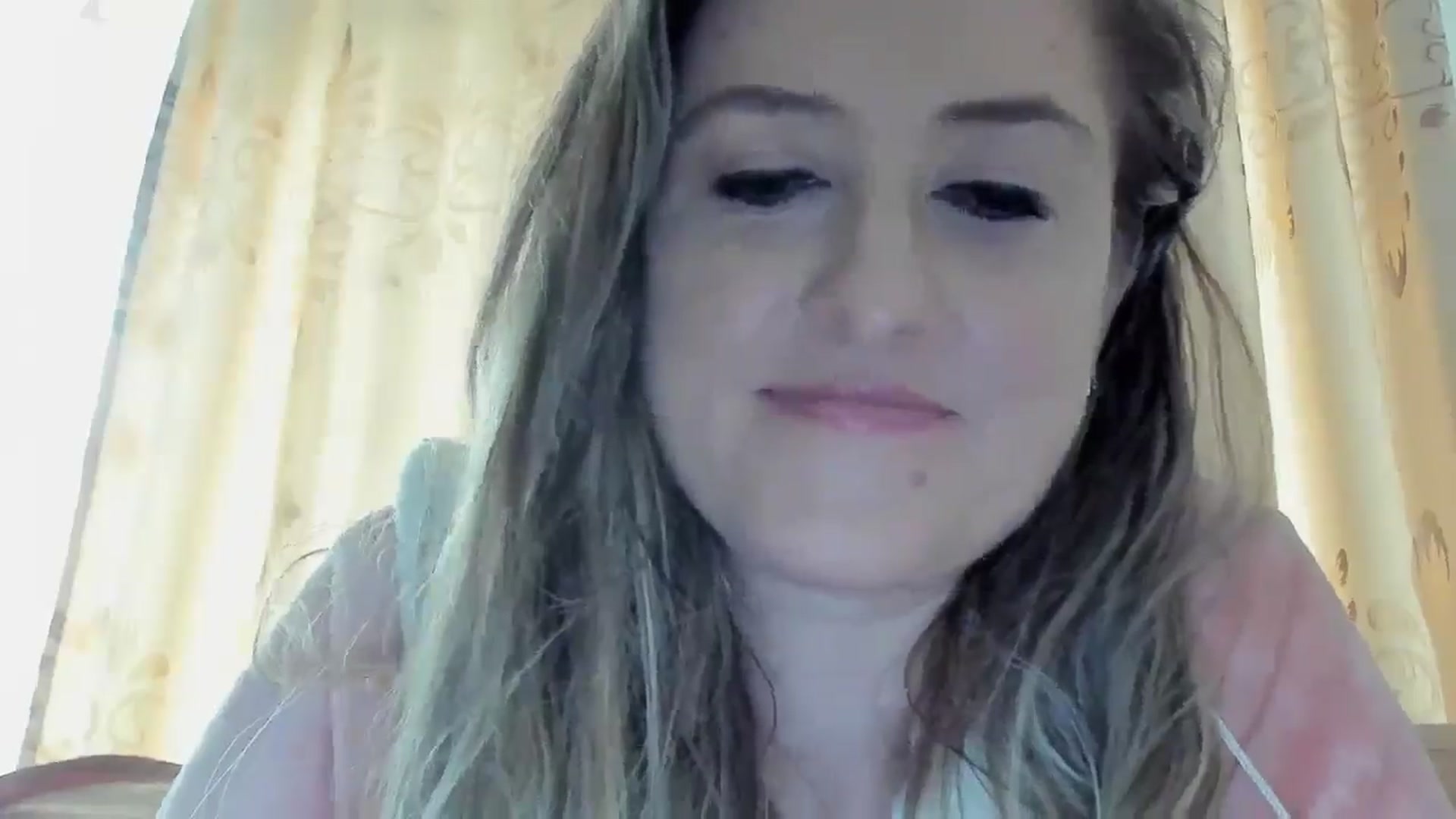 Gallery image thumbnail from BestDream's myfreecams stream on, 05/17/2024, 12:11 image 7 of 20