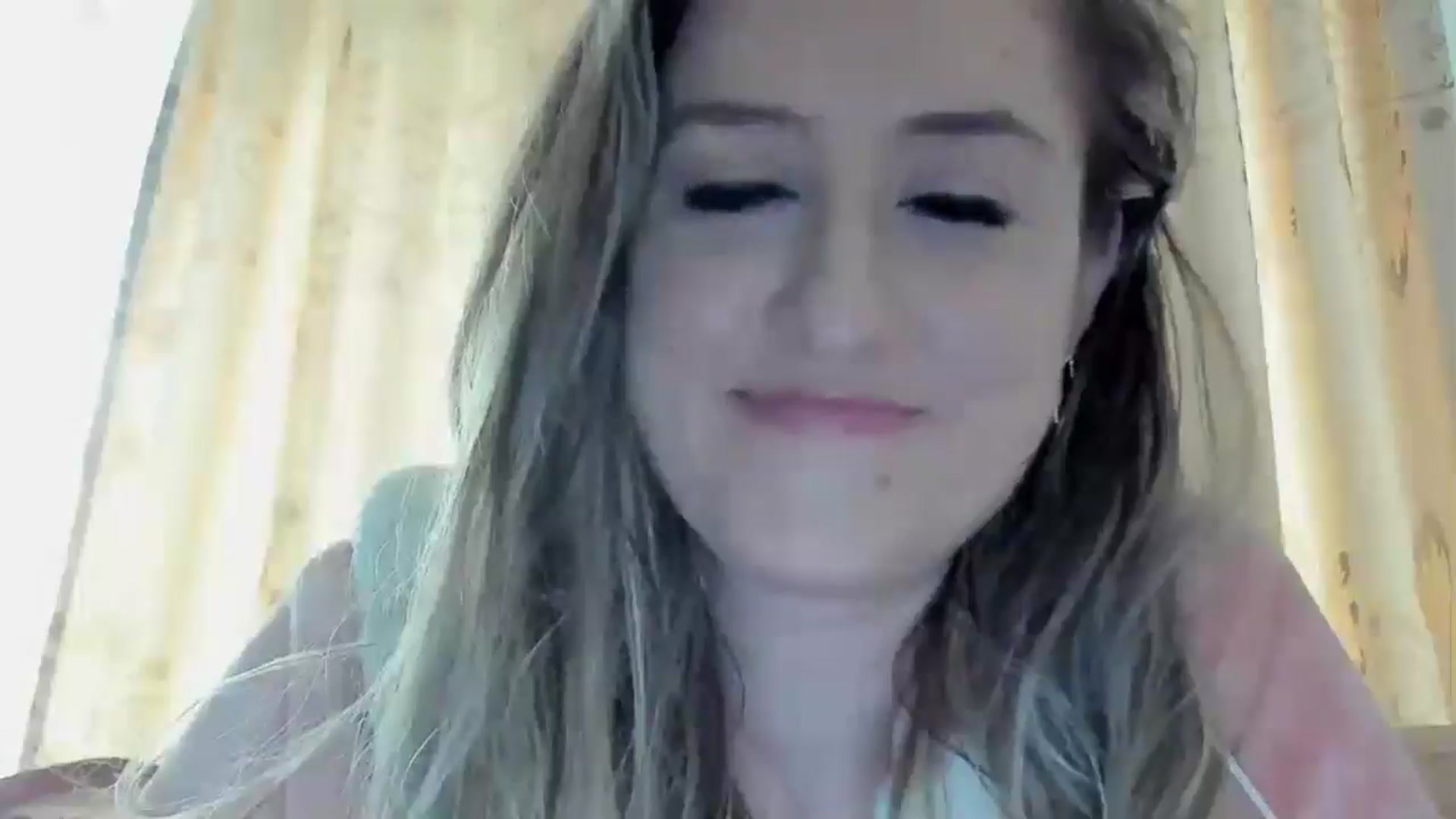 Gallery image thumbnail from BestDream's myfreecams stream on, 05/17/2024, 12:11 image 9 of 20