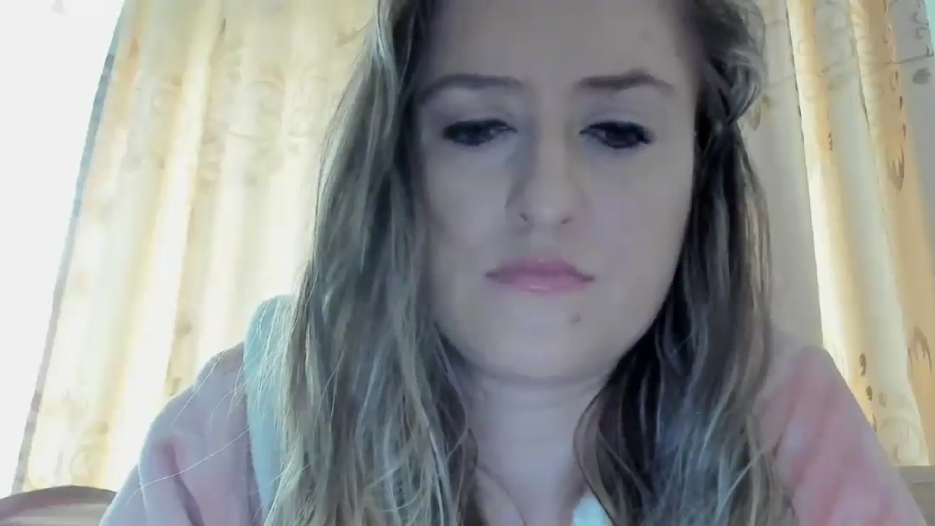 Gallery image thumbnail from BestDream's myfreecams stream on, 05/17/2024, 12:25 image 15 of 20
