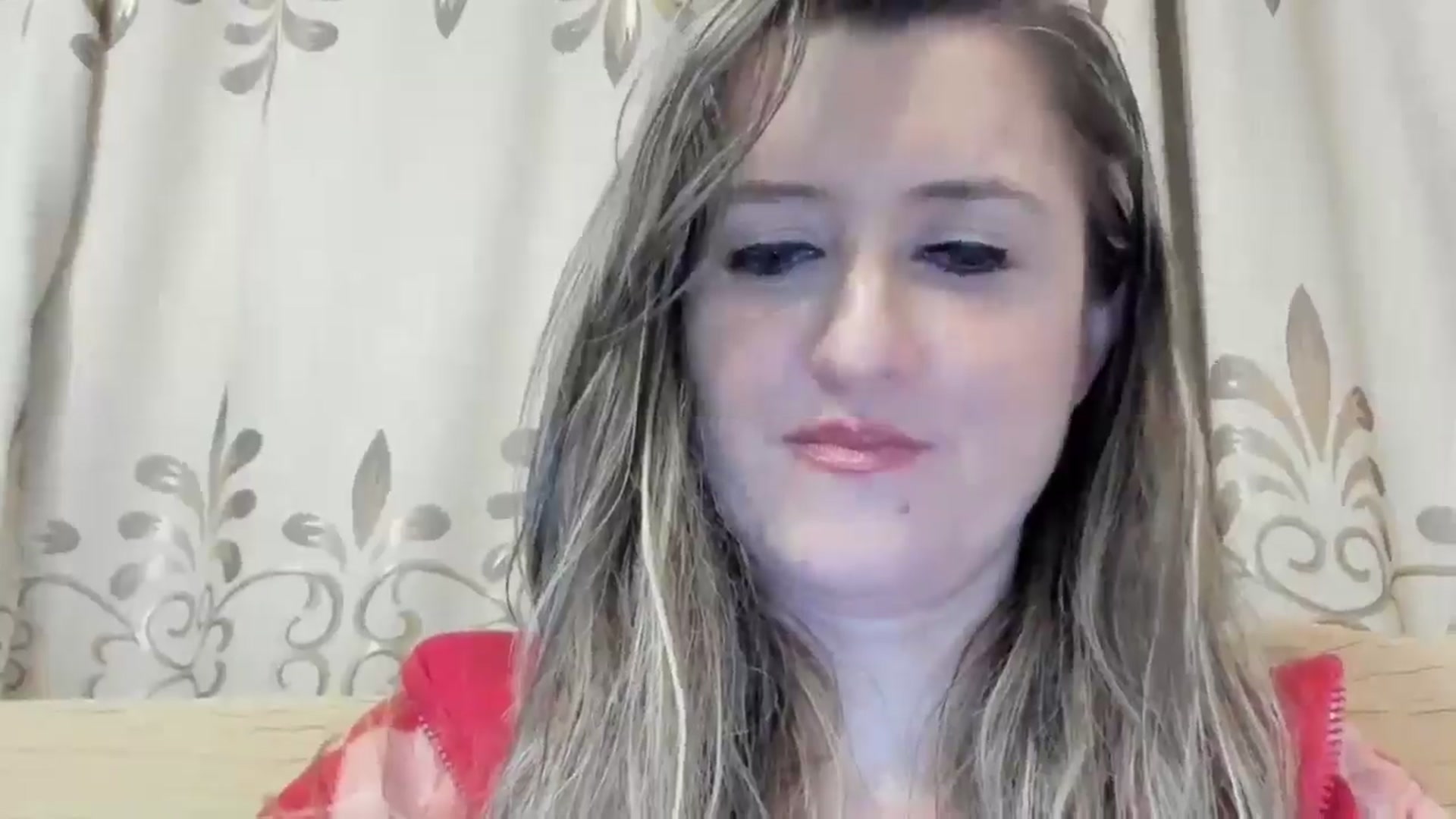 Gallery image thumbnail from BestDream's myfreecams stream on, 05/18/2024, 24:35 image 10 of 20
