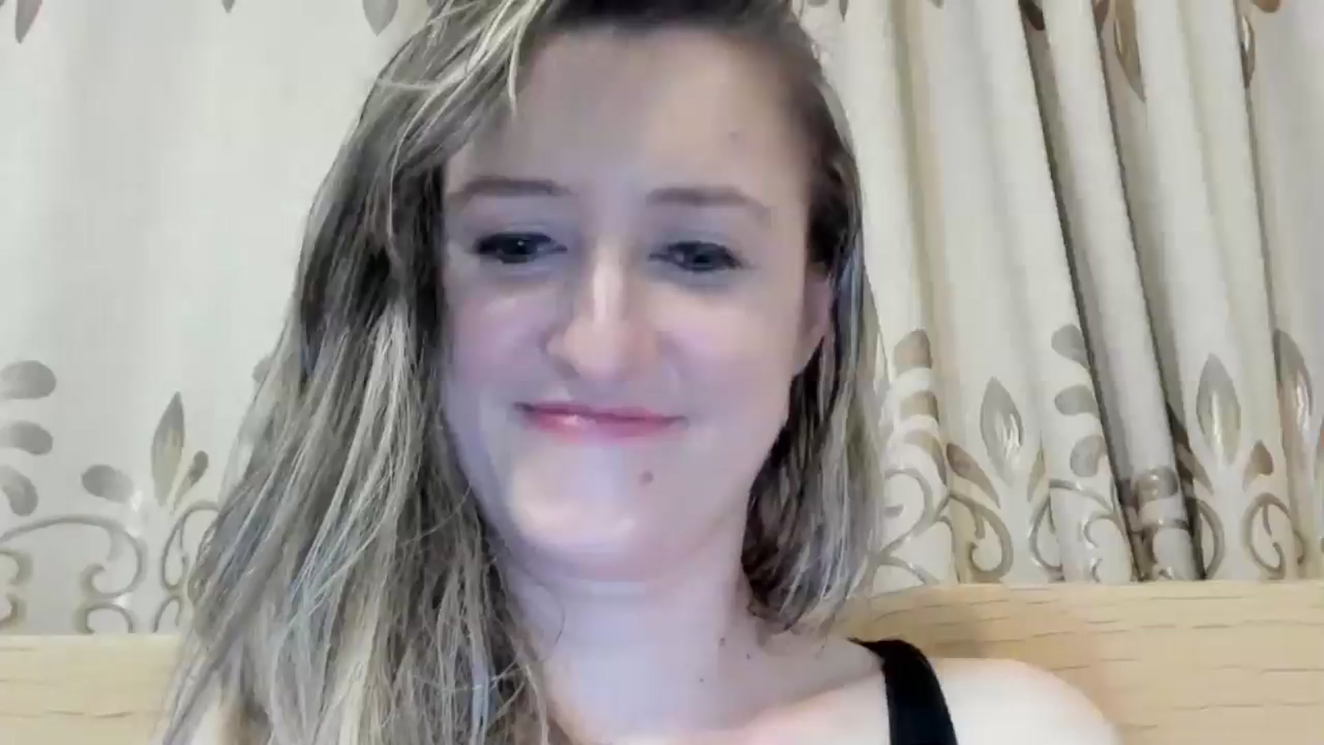 Gallery image thumbnail from BestDream's myfreecams stream on, 05/18/2024, 23:08 image 10 of 20