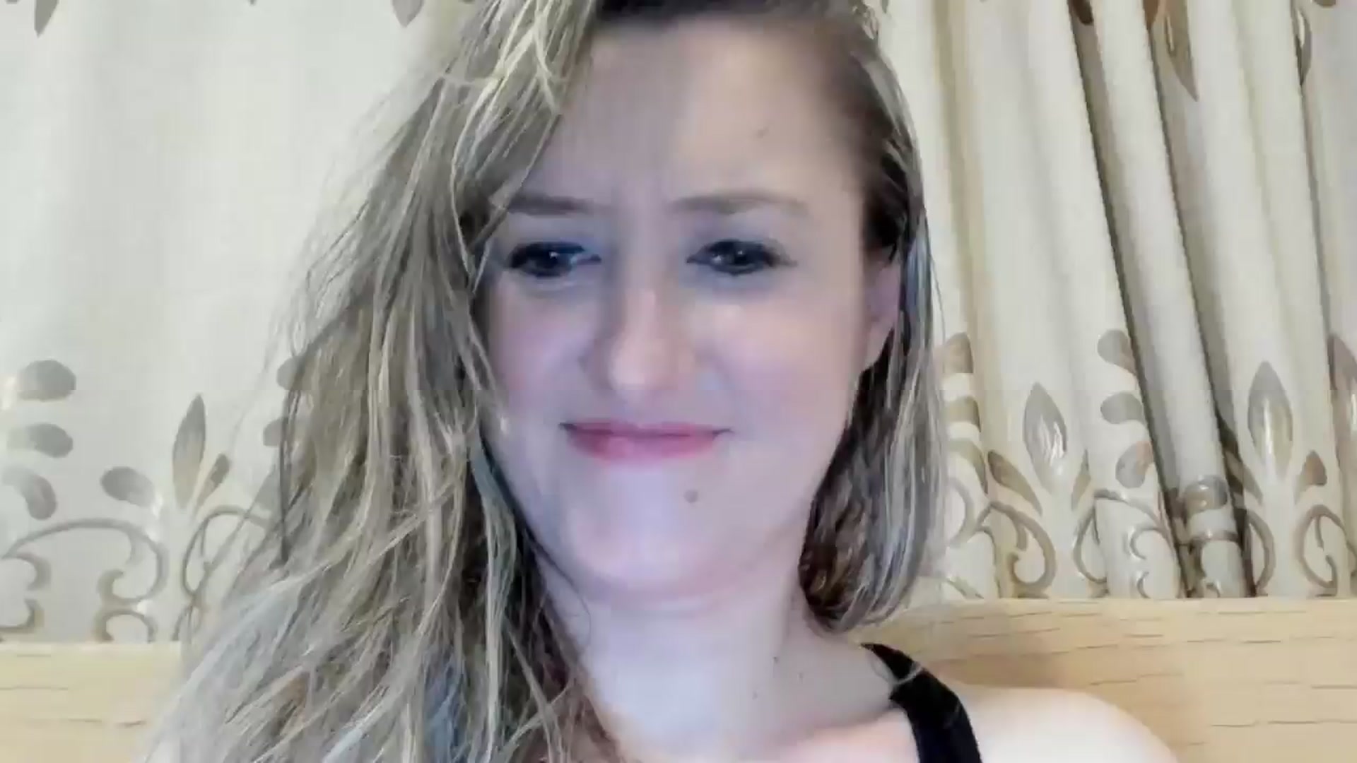 Gallery image thumbnail from BestDream's myfreecams stream on, 05/18/2024, 23:08 image 2 of 20