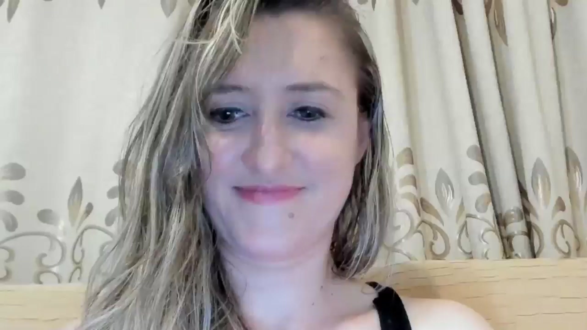Gallery image thumbnail from BestDream's myfreecams stream on, 05/18/2024, 23:08 image 9 of 20
