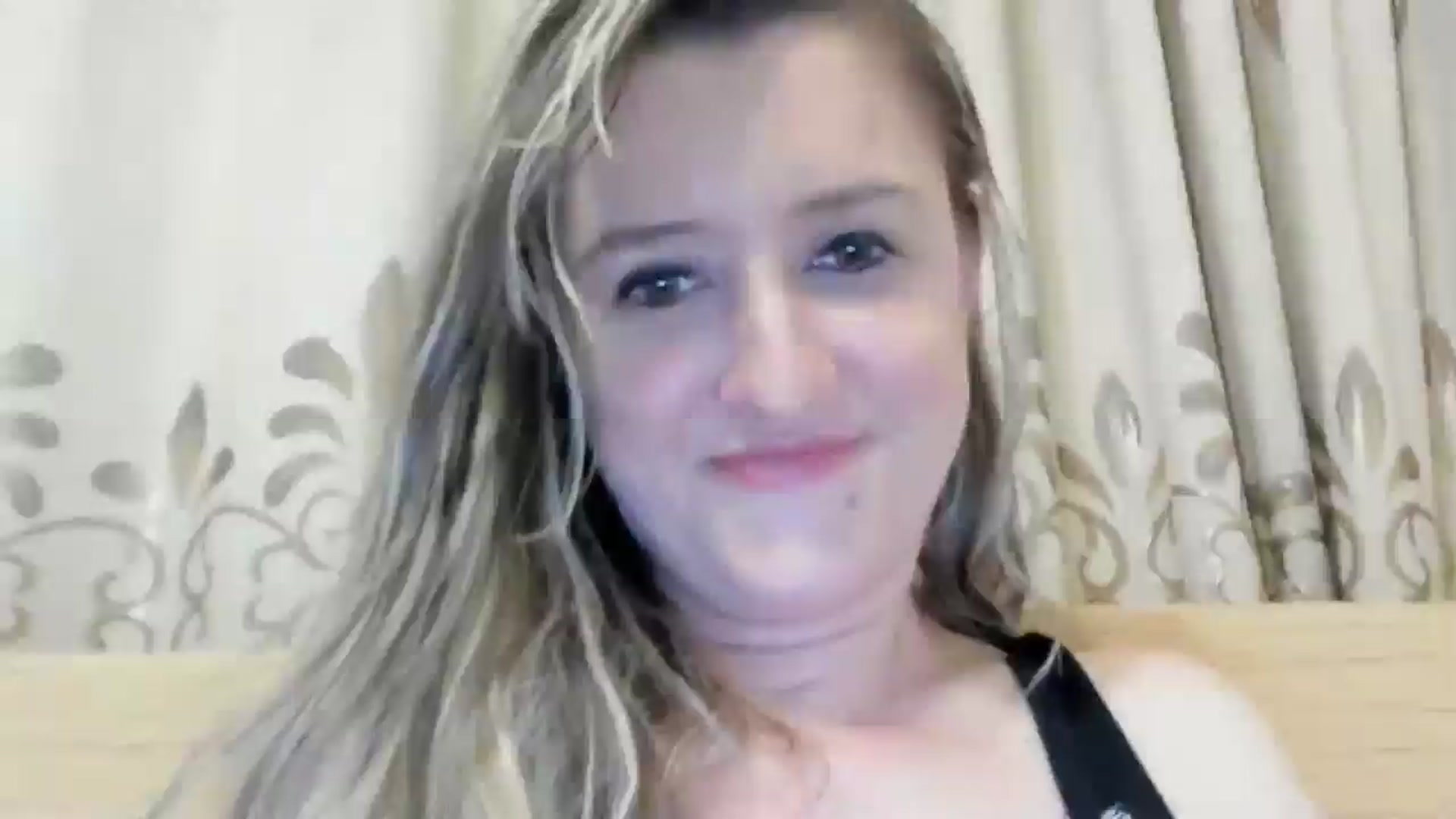 Gallery image thumbnail from BestDream's myfreecams stream on, 05/18/2024, 23:08 image 15 of 20
