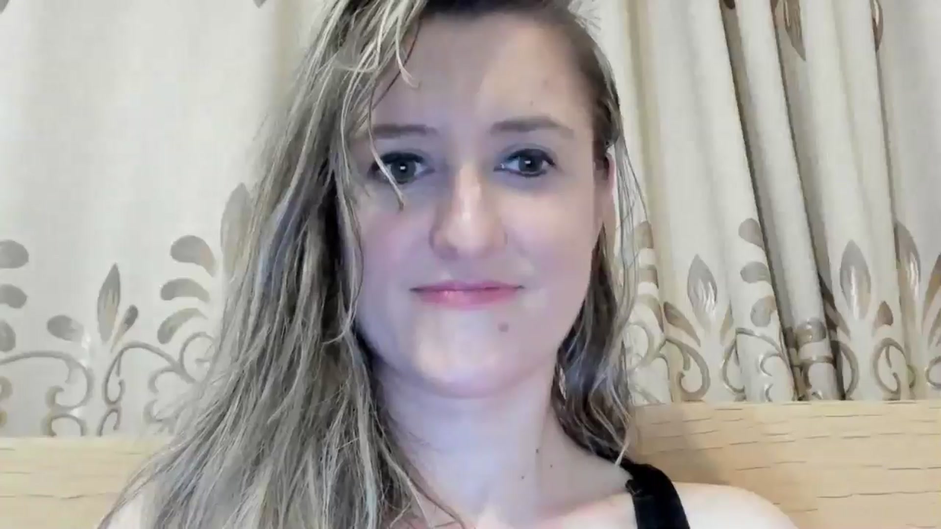 Gallery image thumbnail from BestDream's myfreecams stream on, 05/18/2024, 23:08 image 16 of 20
