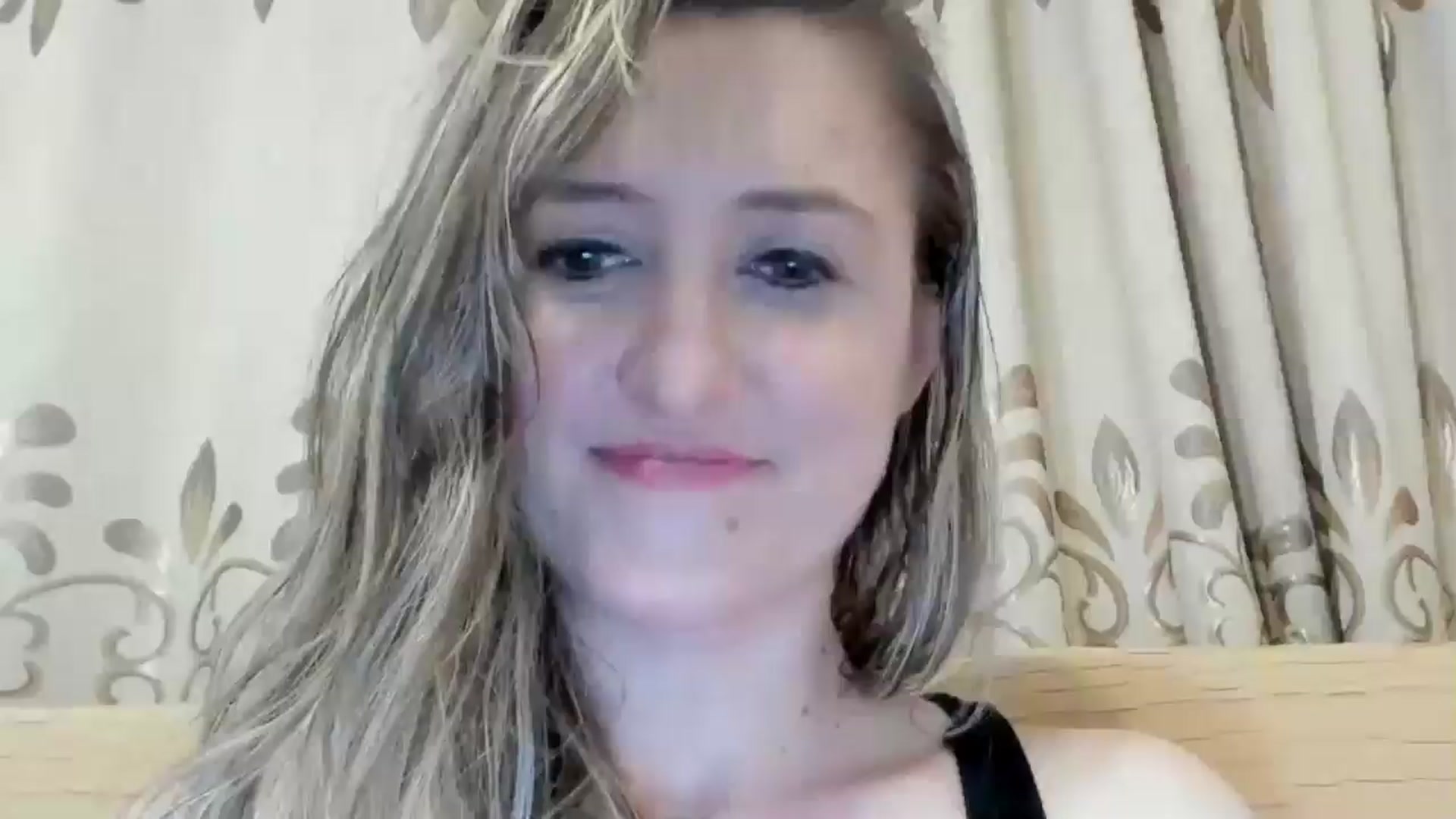 Gallery image thumbnail from BestDream's myfreecams stream on, 05/18/2024, 23:08 image 6 of 20