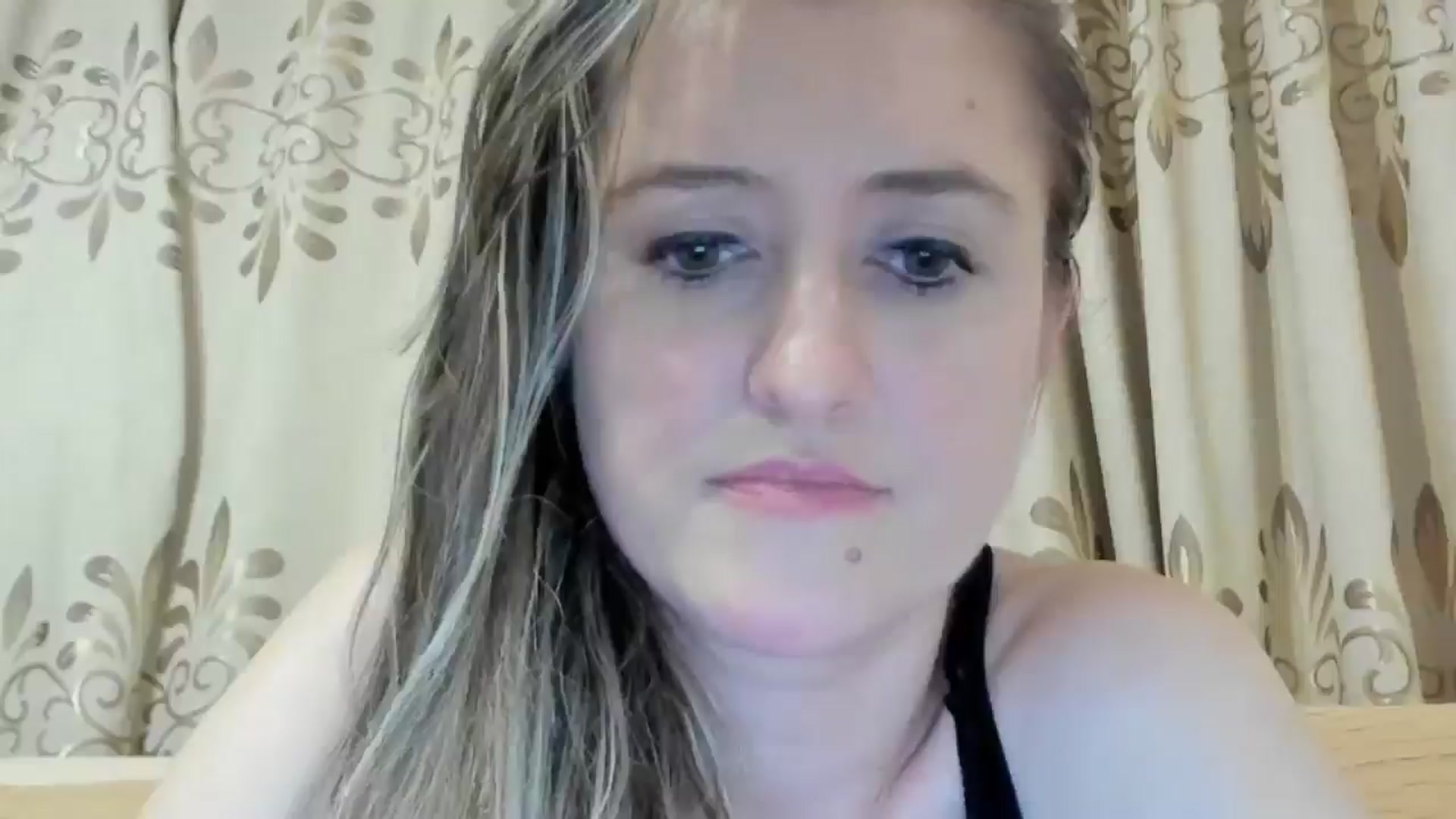 Gallery image thumbnail from BestDream's myfreecams stream on, 05/19/2024, 24:17 image 13 of 20