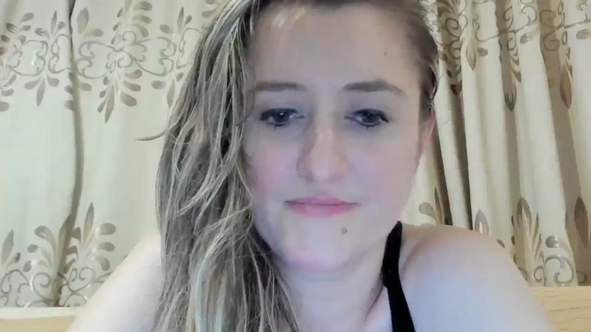 Gallery image thumbnail from BestDream's myfreecams stream on, 05/19/2024, 24:17 image 4 of 20
