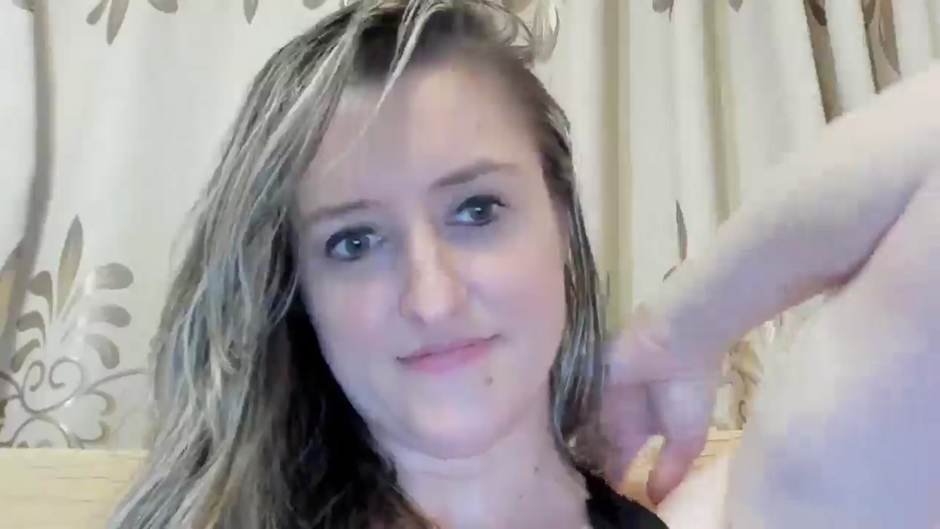 Gallery image thumbnail from BestDream's myfreecams stream on, 05/19/2024, 02:13 image 2 of 20