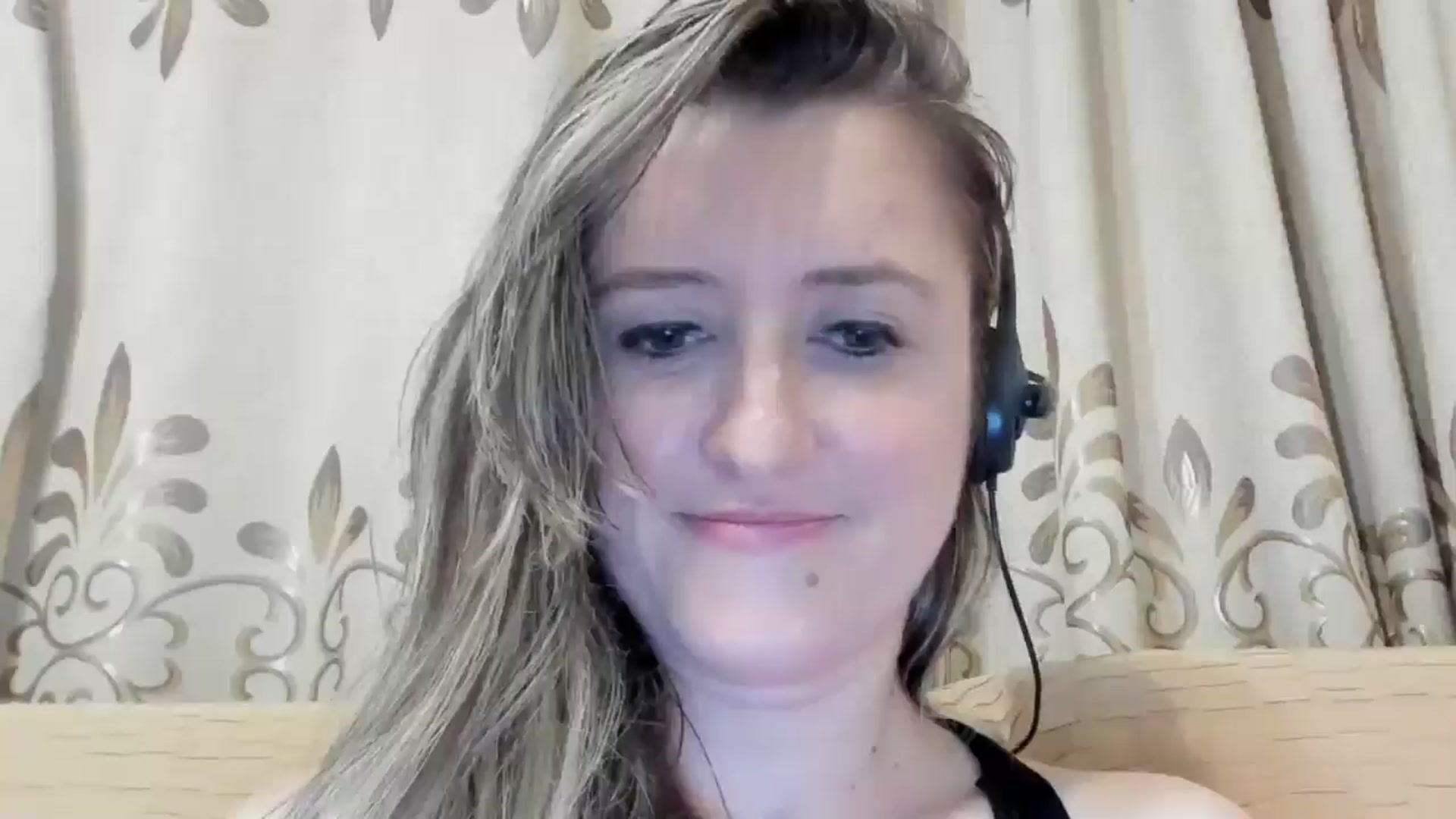 Gallery image thumbnail from BestDream's myfreecams stream on, 05/19/2024, 02:13 image 14 of 20