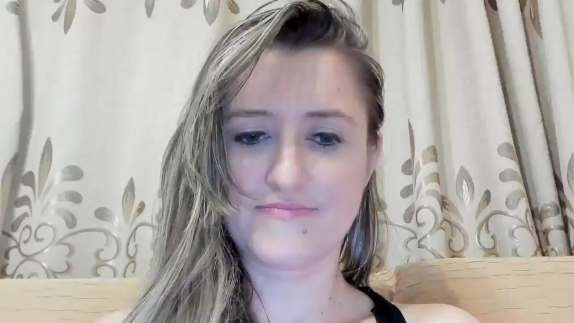 Gallery image thumbnail from BestDream's myfreecams stream on, 05/19/2024, 02:13 image 13 of 20