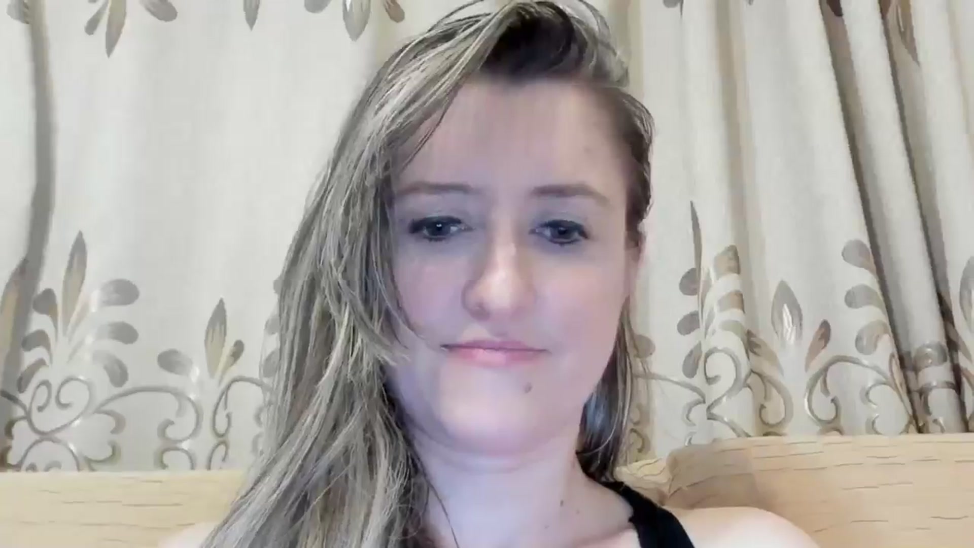 Gallery image thumbnail from BestDream's myfreecams stream on, 05/19/2024, 02:13 image 11 of 20