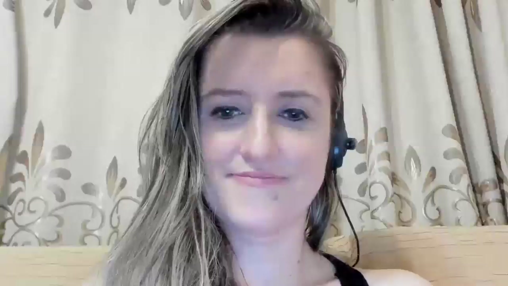 Gallery image thumbnail from BestDream's myfreecams stream on, 05/19/2024, 02:13 image 18 of 20