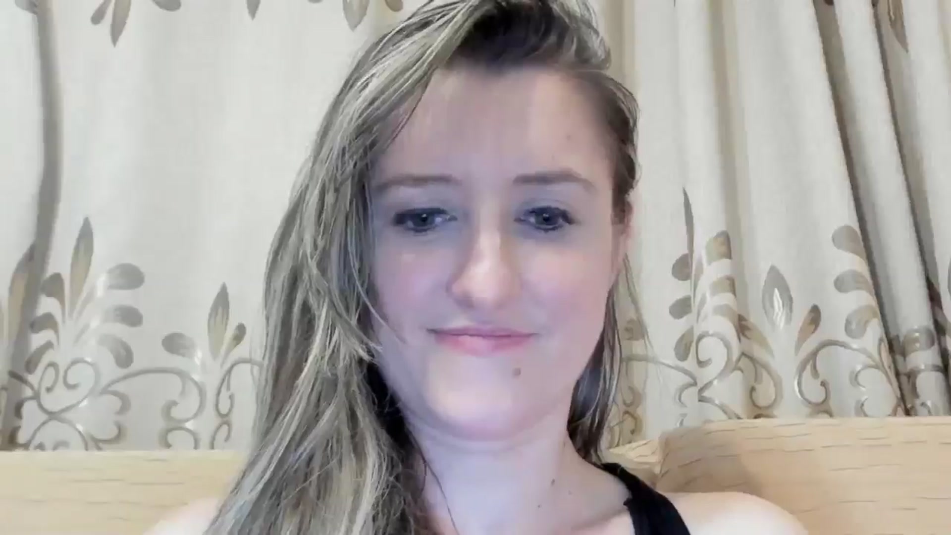 Gallery image thumbnail from BestDream's myfreecams stream on, 05/19/2024, 02:13 image 7 of 20