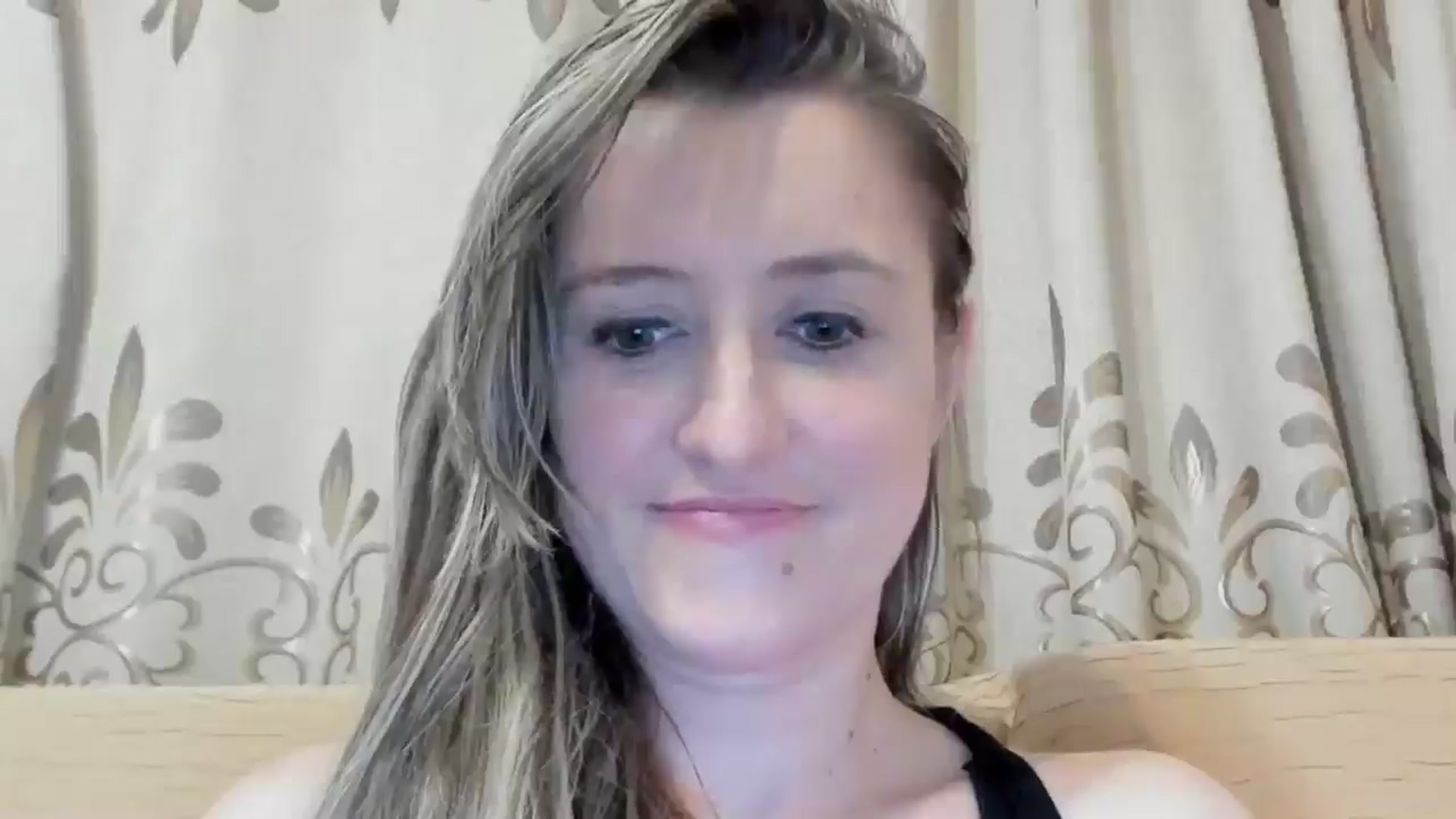 Gallery image thumbnail from BestDream's myfreecams stream on, 05/19/2024, 02:13 image 5 of 20