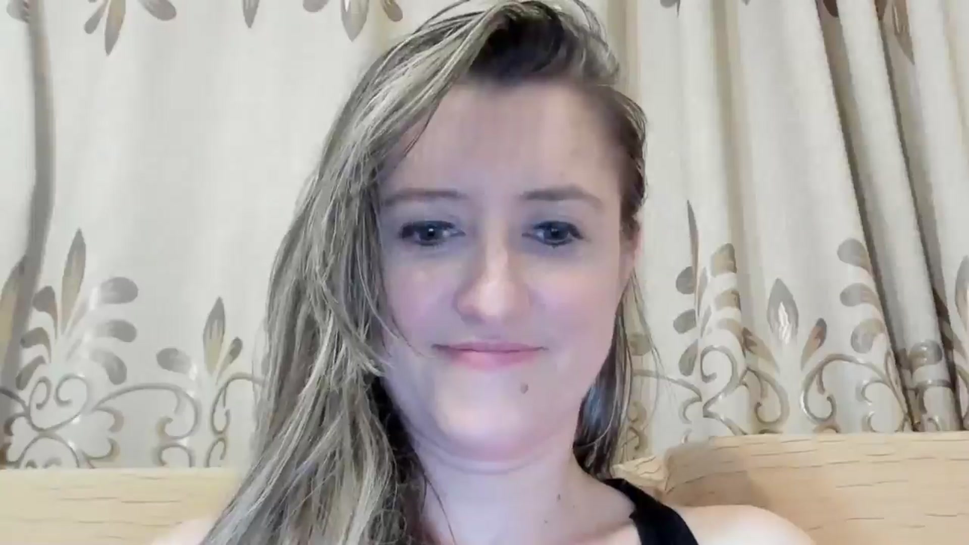 Gallery image thumbnail from BestDream's myfreecams stream on, 05/19/2024, 02:13 image 9 of 20