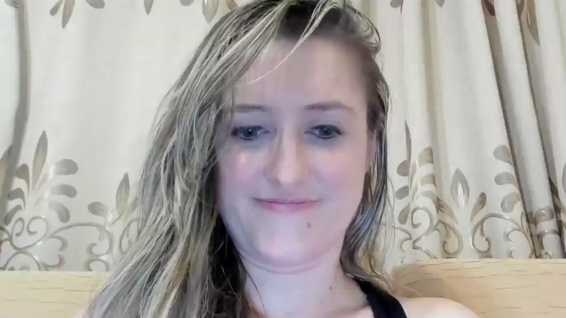 Gallery image thumbnail from BestDream's myfreecams stream on, 05/19/2024, 02:13 image 1 of 20