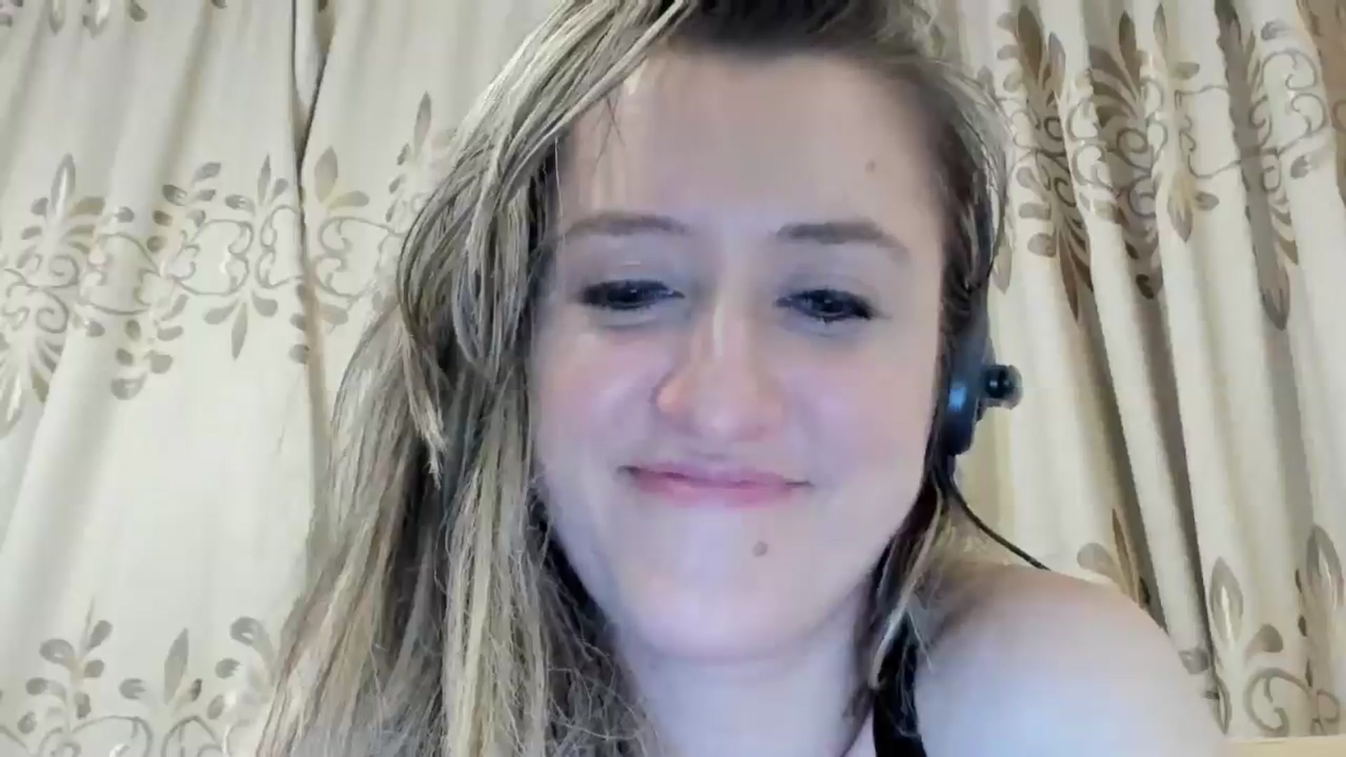 Gallery image thumbnail from BestDream's myfreecams stream on, 05/19/2024, 03:00 image 8 of 20