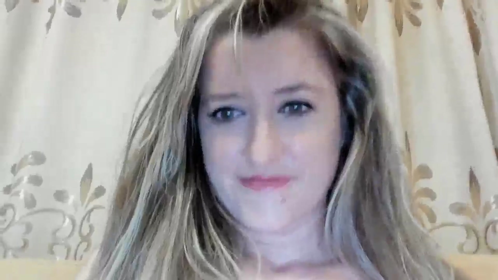 Gallery image thumbnail from BestDream's myfreecams stream on, 05/19/2024, 21:31 image 3 of 20