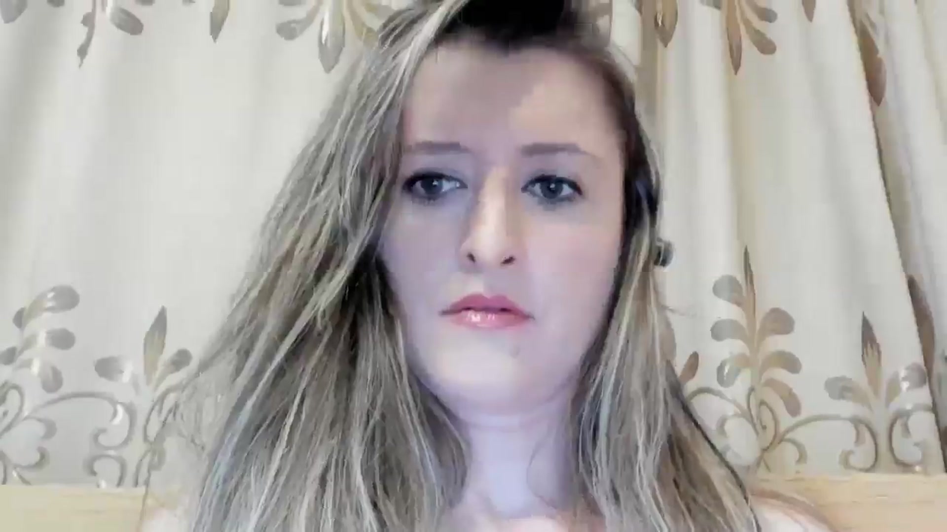 Gallery image thumbnail from BestDream's myfreecams stream on, 05/19/2024, 21:31 image 11 of 20